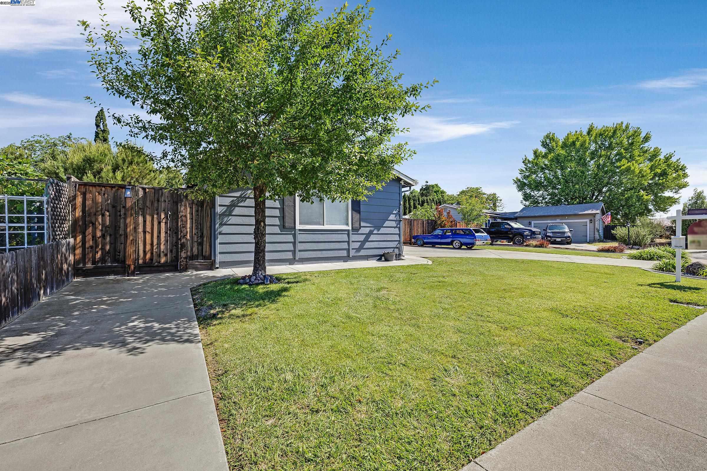 Detail Gallery Image 3 of 48 For 2265 Shire Ct, Livermore,  CA 94551 - 4 Beds | 2 Baths