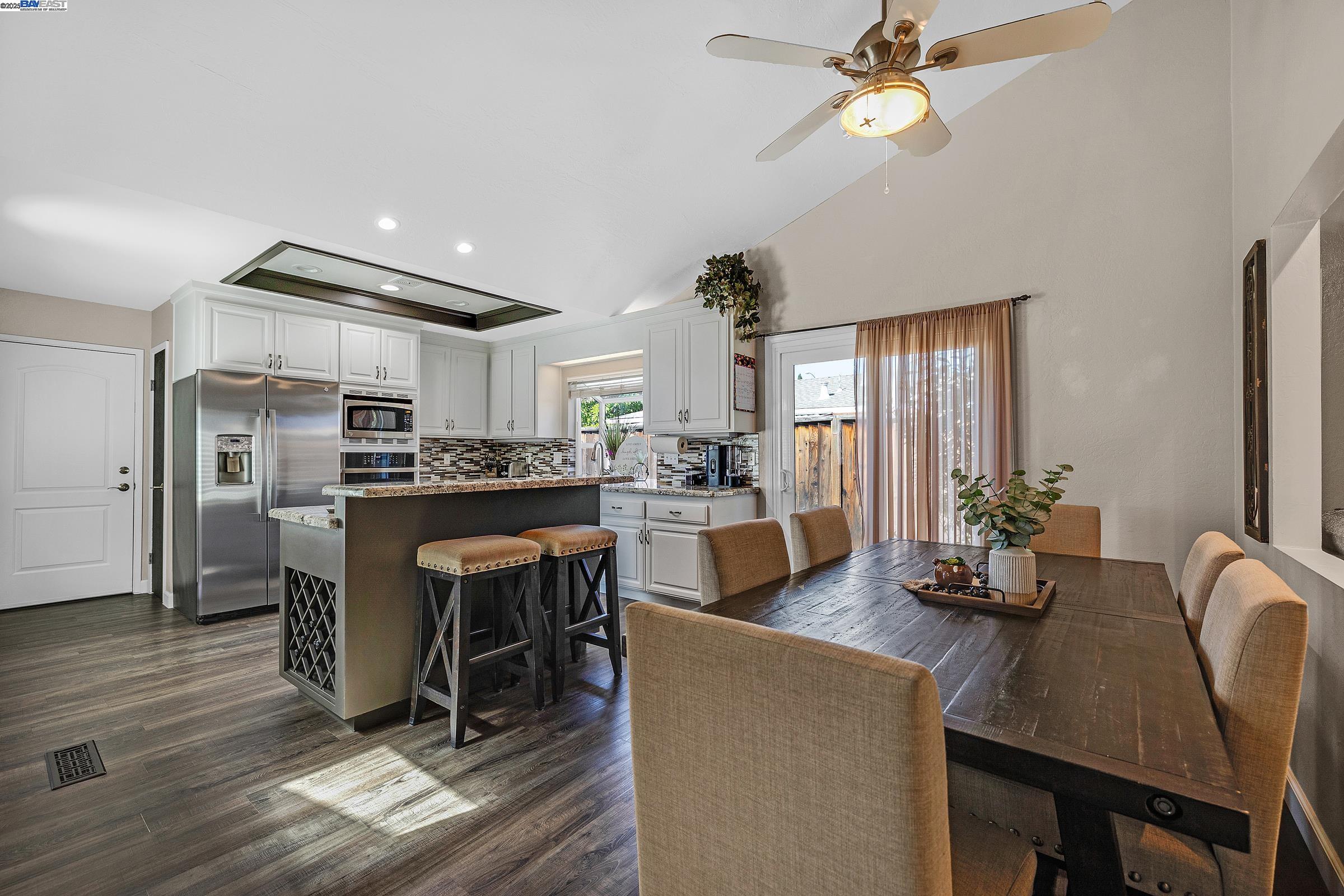 Detail Gallery Image 8 of 48 For 2265 Shire Ct, Livermore,  CA 94551 - 4 Beds | 2 Baths