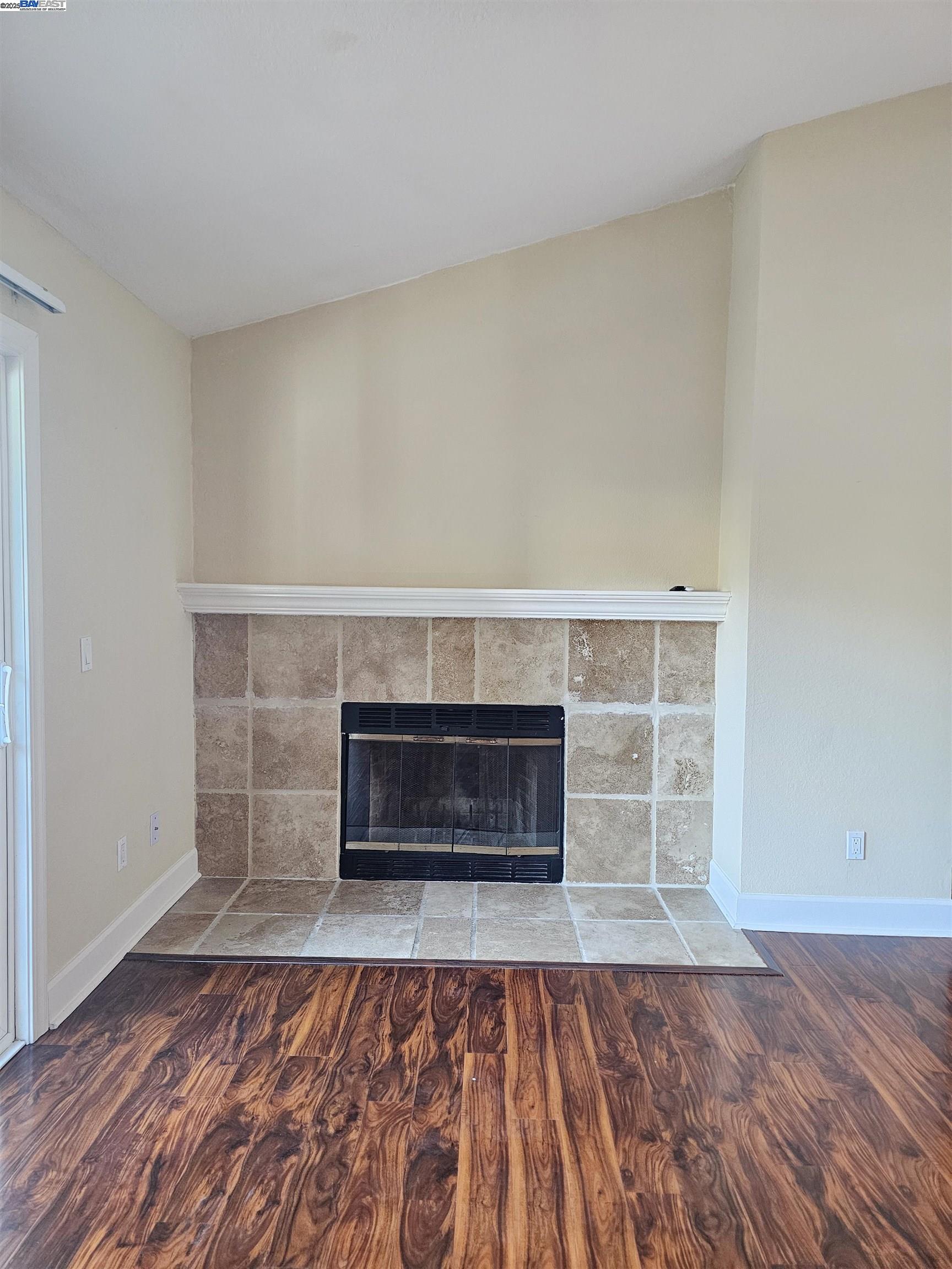 Detail Gallery Image 9 of 30 For 355 Eastridge Dr, San Ramon,  CA 94582 - 1 Beds | 1 Baths
