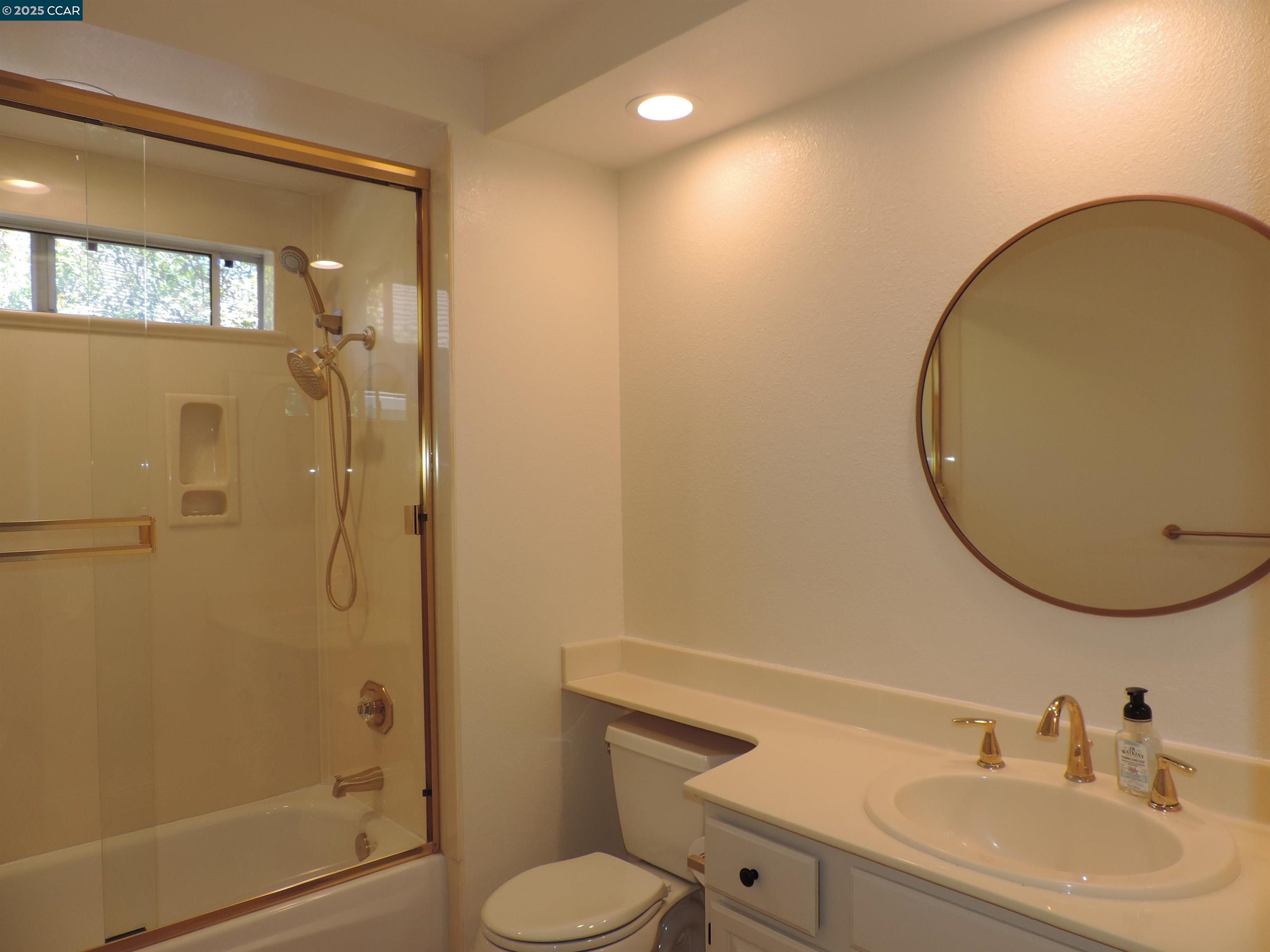 Detail Gallery Image 14 of 44 For 2190 Canyon Crest Ave, San Ramon,  CA 94582 - 4 Beds | 3 Baths