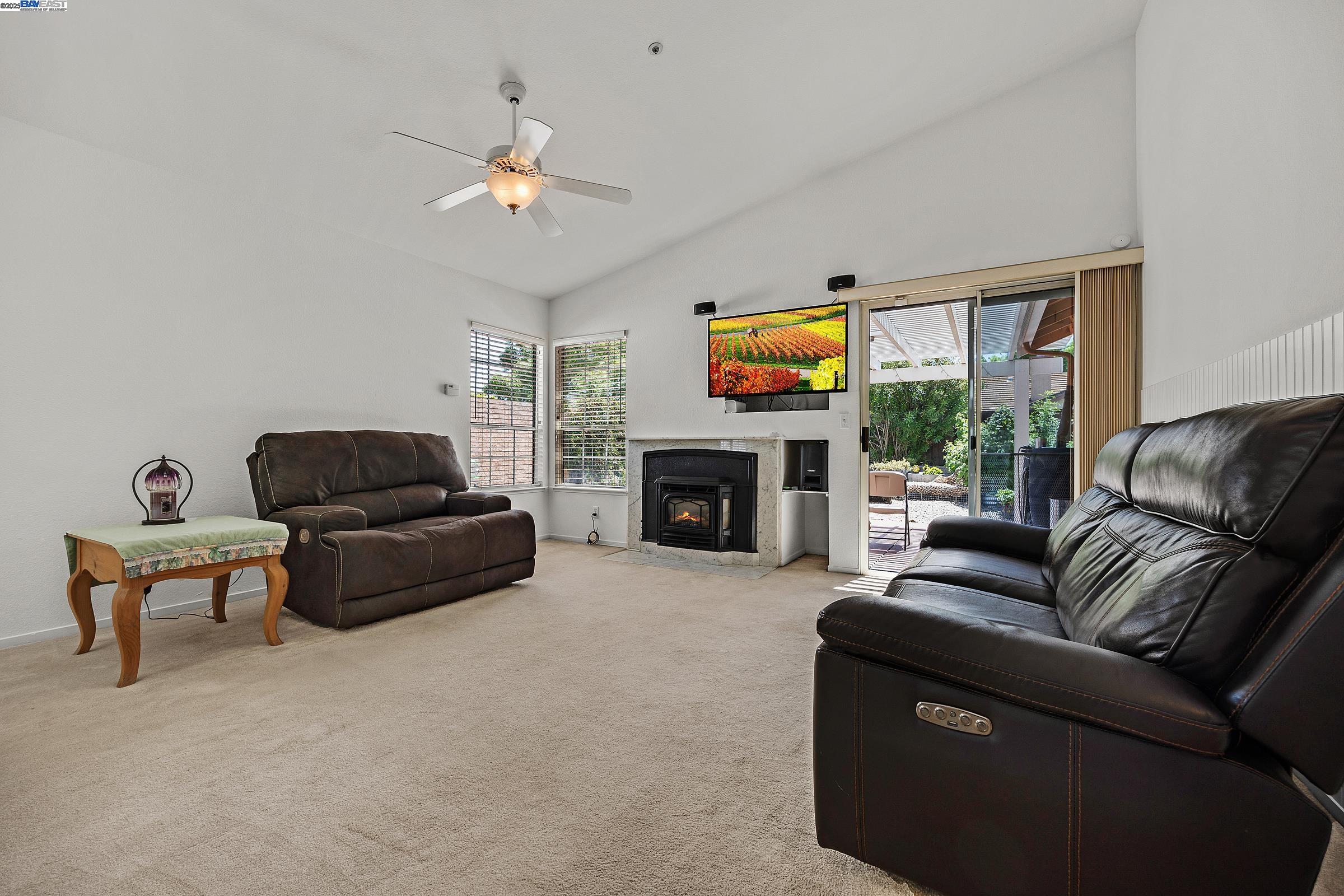 Detail Gallery Image 11 of 33 For 6997 Foxtail Dr, Livermore,  CA 94551 - 3 Beds | 2 Baths
