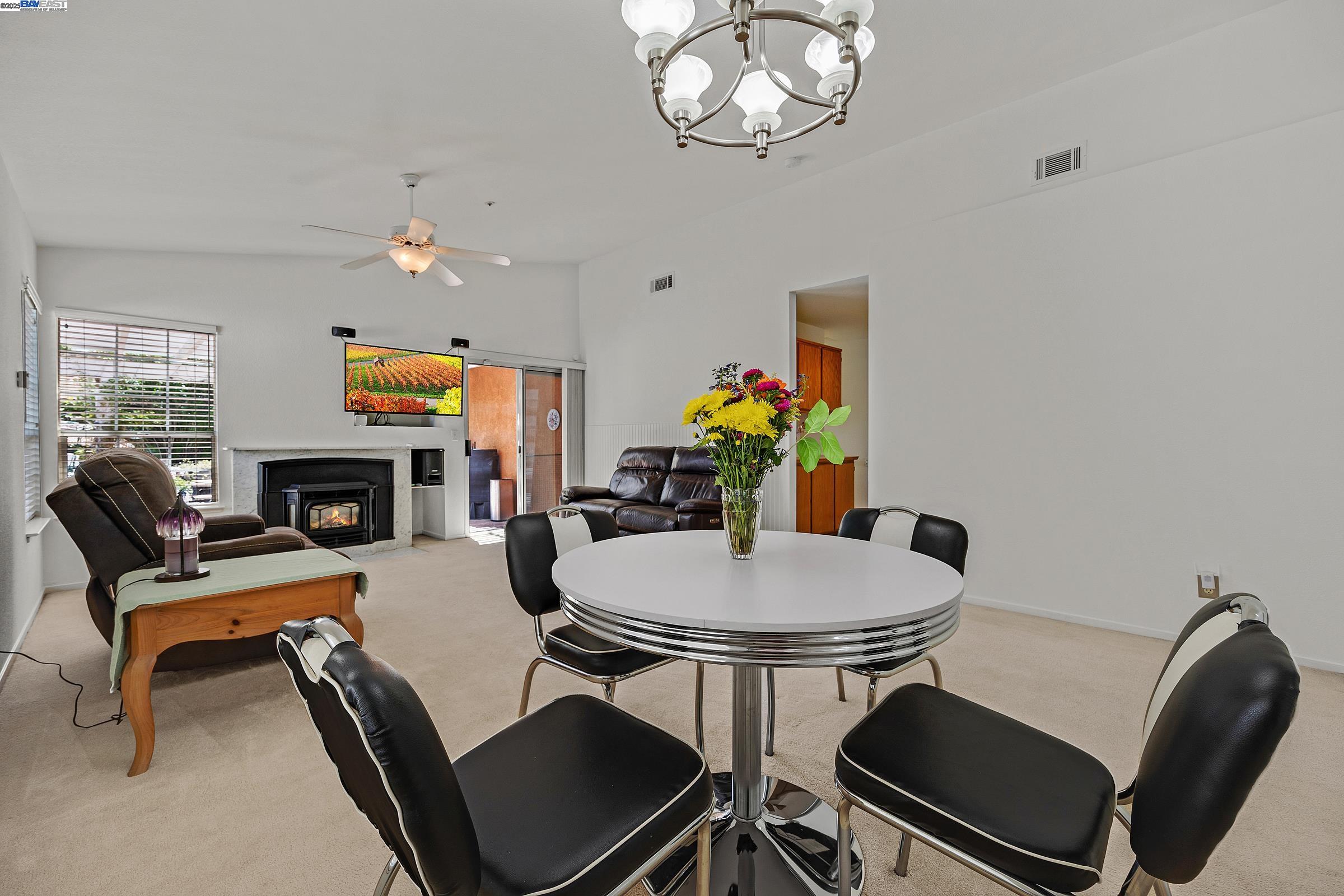 Detail Gallery Image 14 of 33 For 6997 Foxtail Dr, Livermore,  CA 94551 - 3 Beds | 2 Baths
