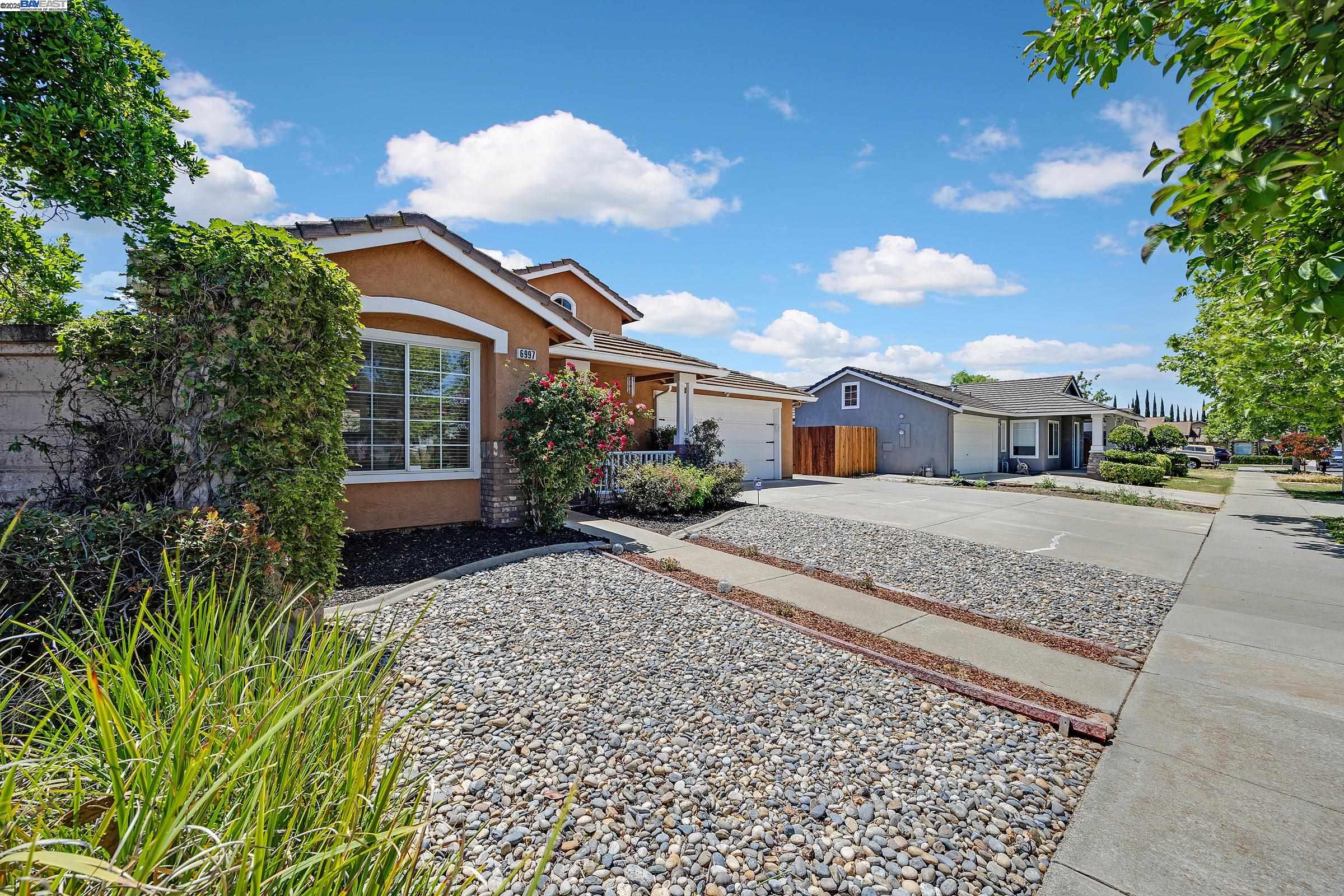 Detail Gallery Image 4 of 33 For 6997 Foxtail Dr, Livermore,  CA 94551 - 3 Beds | 2 Baths