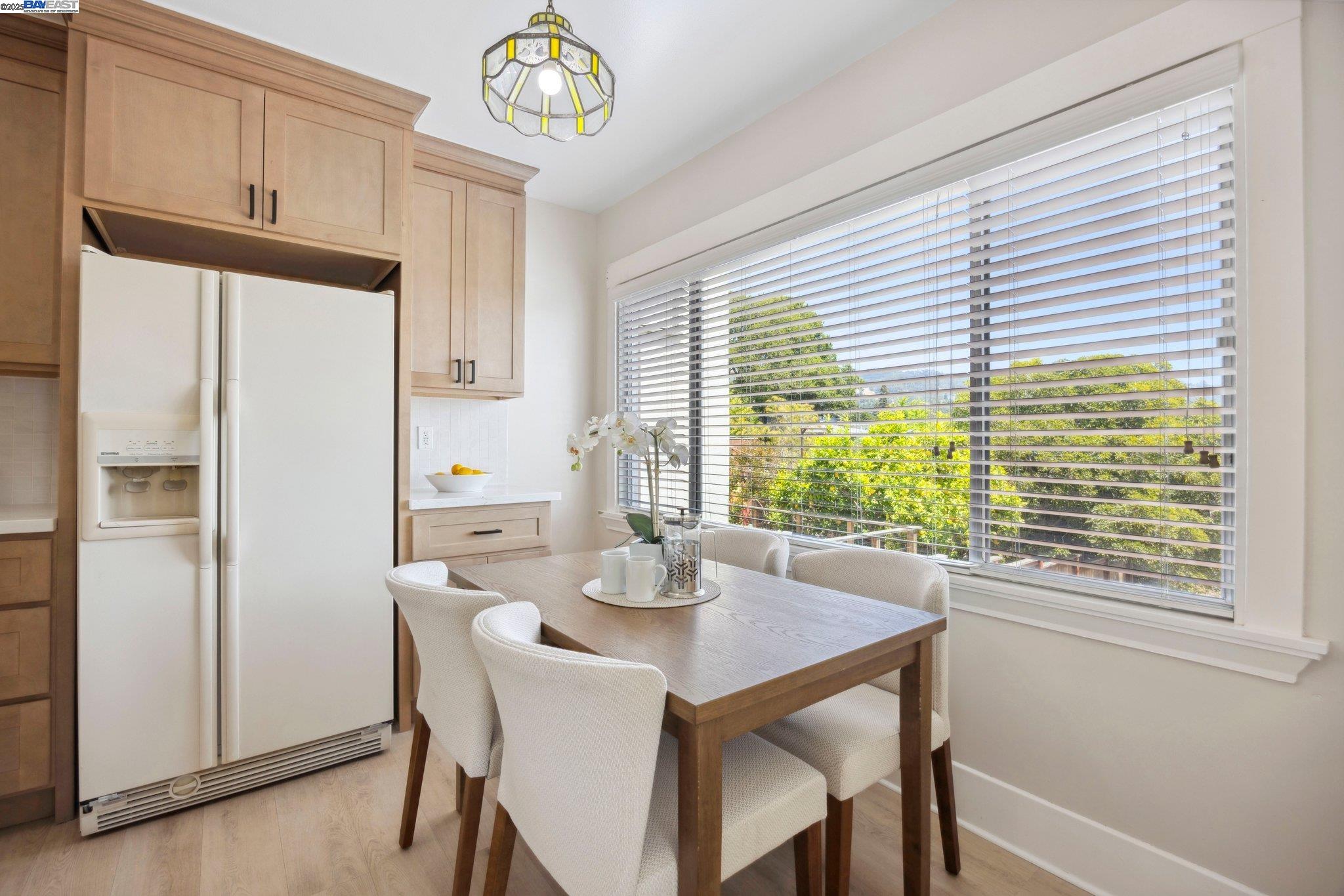 Detail Gallery Image 13 of 31 For 4300 Everett Ave, Oakland,  CA 94602 - 4 Beds | 1/2 Baths