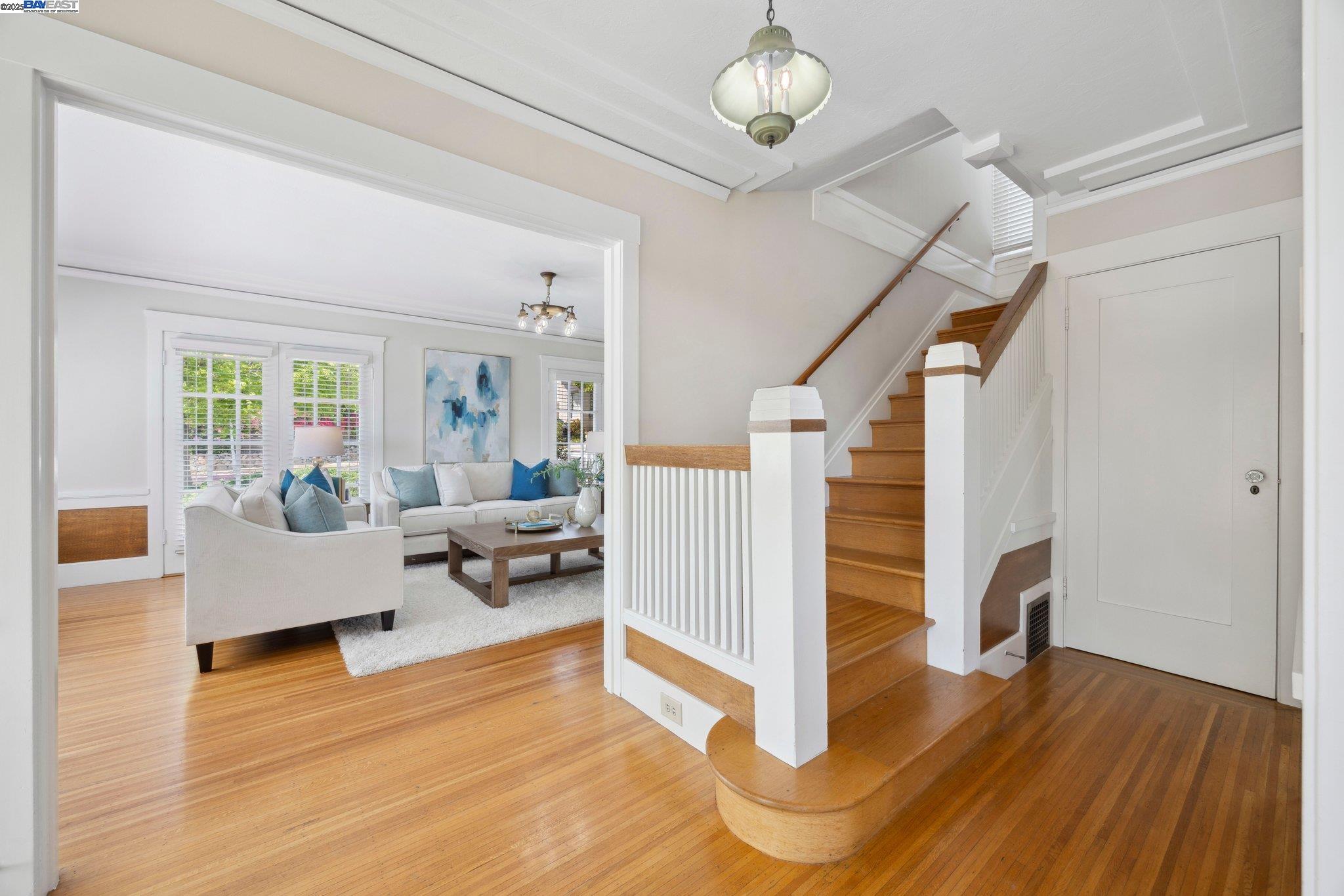 Detail Gallery Image 15 of 31 For 4300 Everett Ave, Oakland,  CA 94602 - 4 Beds | 1/2 Baths