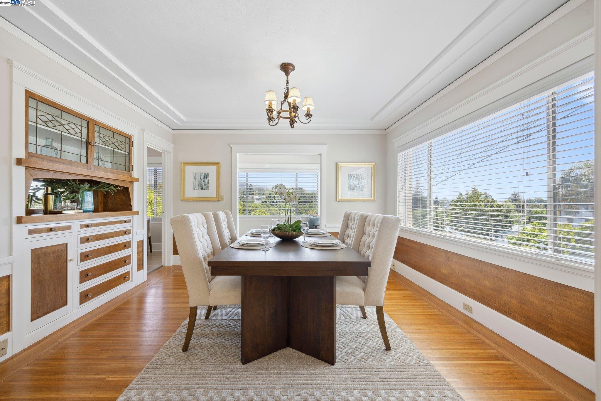 Detail Gallery Image 9 of 31 For 4300 Everett Ave, Oakland,  CA 94602 - 4 Beds | 1/2 Baths