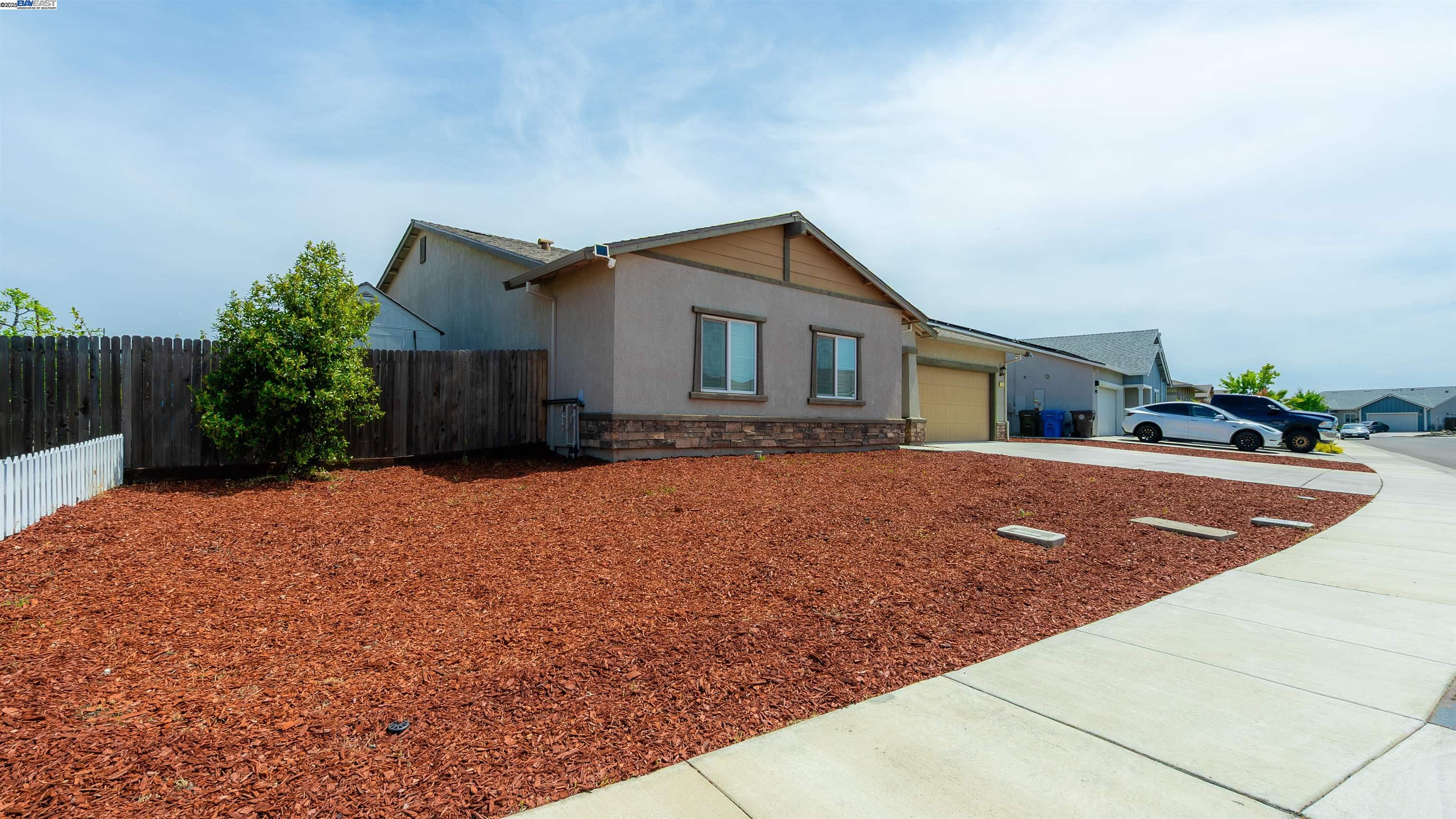 2650 Adams Lane, Manteca, California 95337, 3 Bedrooms Bedrooms, 6 Rooms Rooms,2 BathroomsBathrooms,Residential,For Sale,2650 Adams Lane,41097970