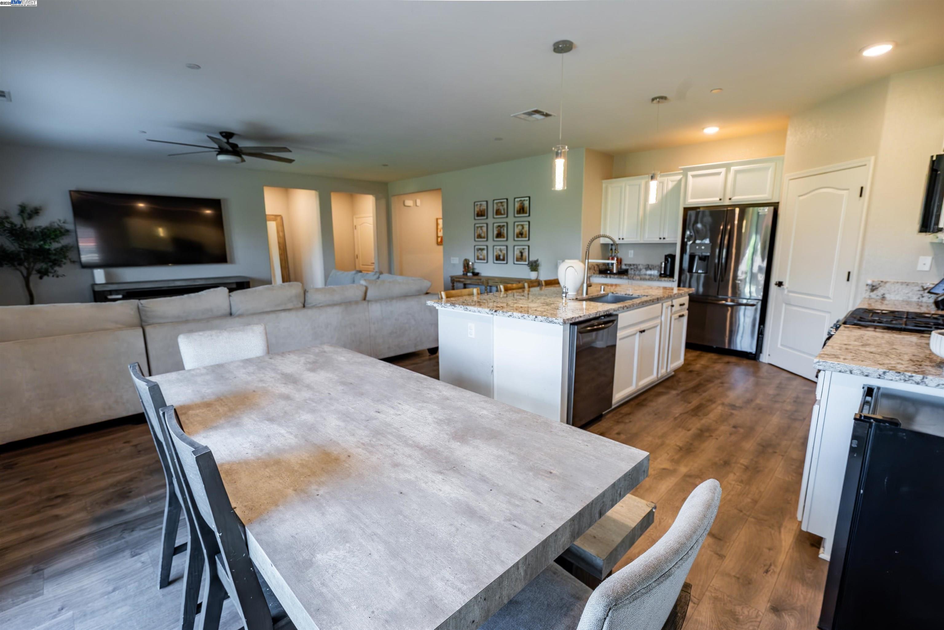 2650 Adams Lane, Manteca, California 95337, 3 Bedrooms Bedrooms, 6 Rooms Rooms,2 BathroomsBathrooms,Residential,For Sale,2650 Adams Lane,41097970