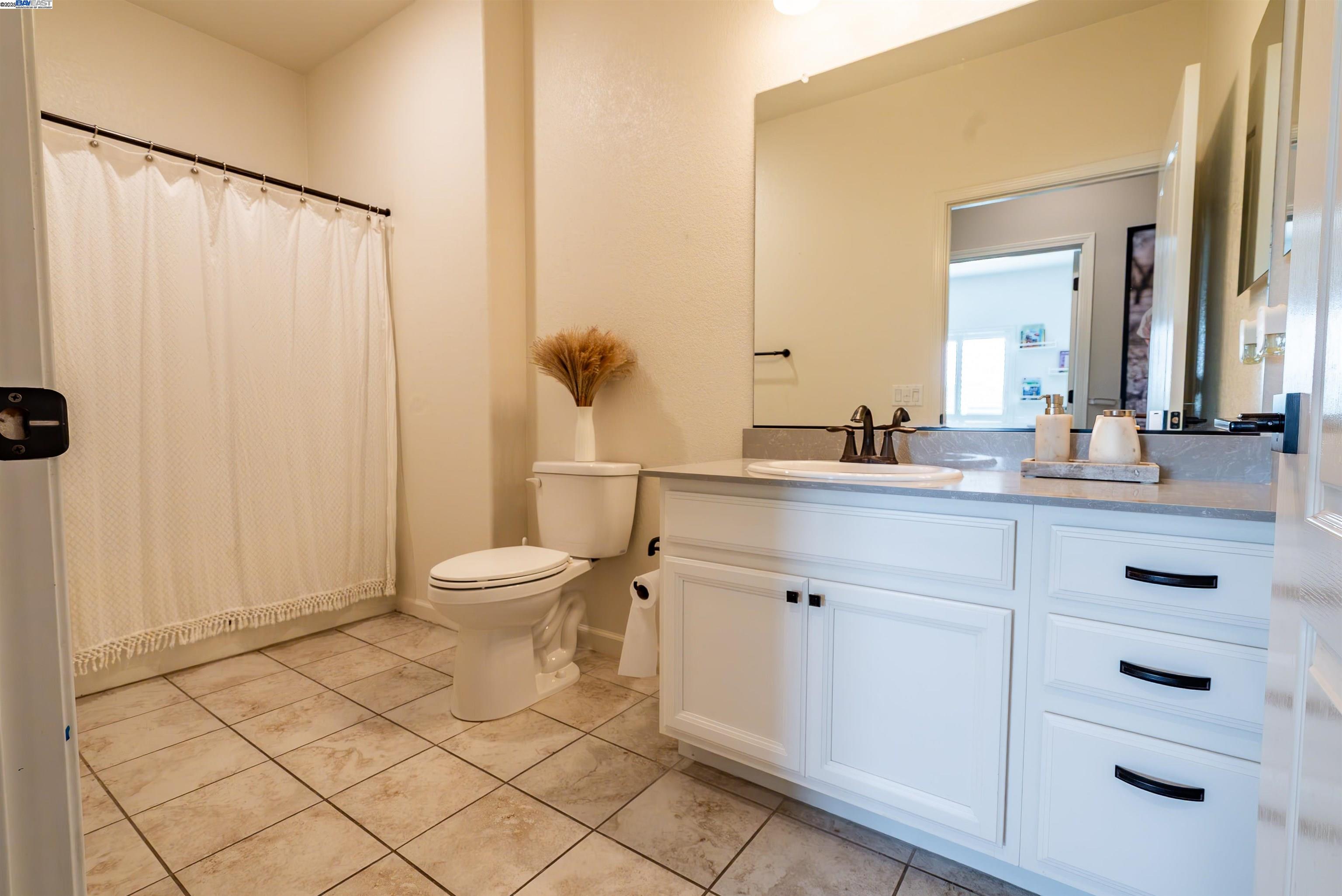 2650 Adams Lane, Manteca, California 95337, 3 Bedrooms Bedrooms, 6 Rooms Rooms,2 BathroomsBathrooms,Residential,For Sale,2650 Adams Lane,41097970