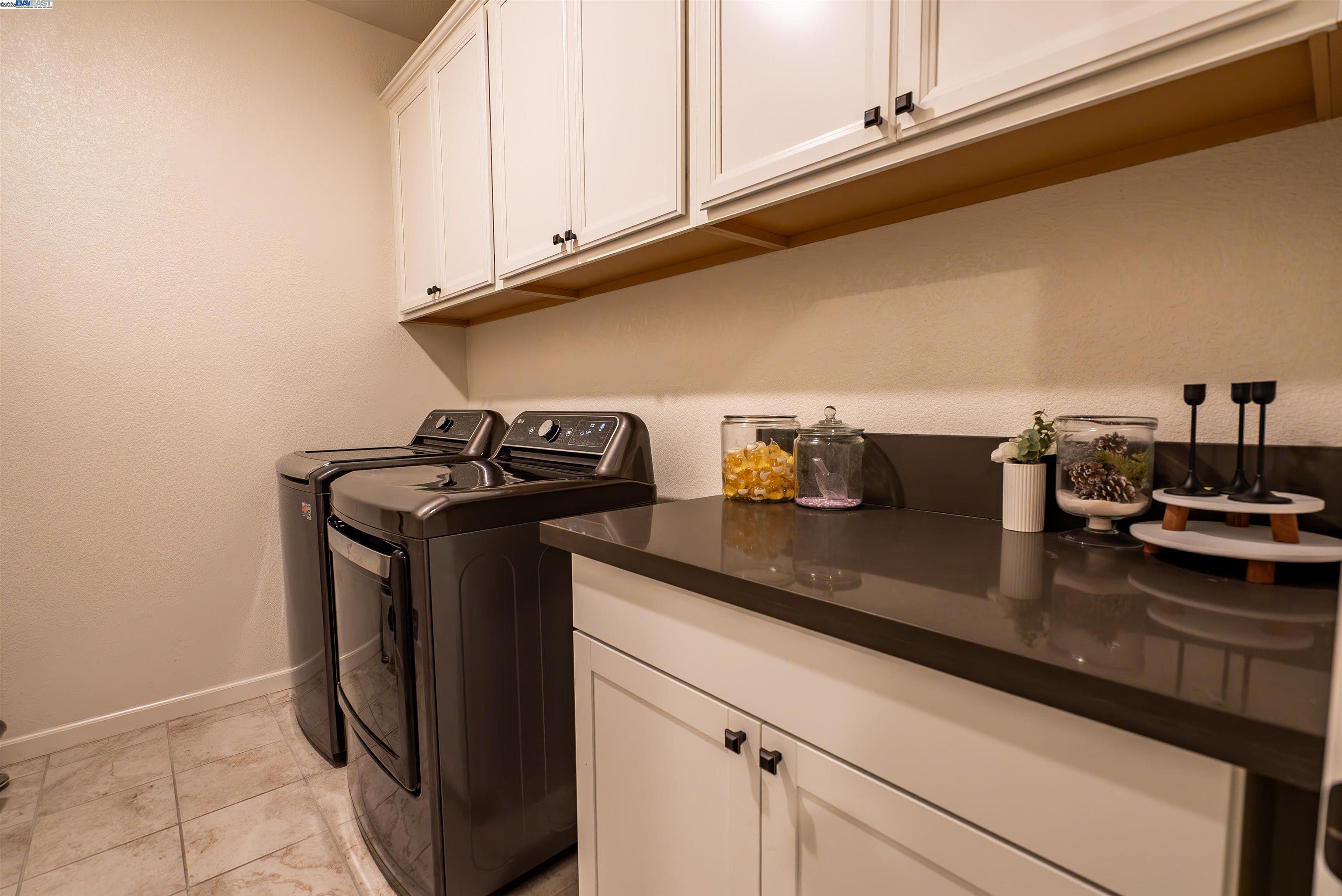 2650 Adams Lane, Manteca, California 95337, 3 Bedrooms Bedrooms, 6 Rooms Rooms,2 BathroomsBathrooms,Residential,For Sale,2650 Adams Lane,41097970