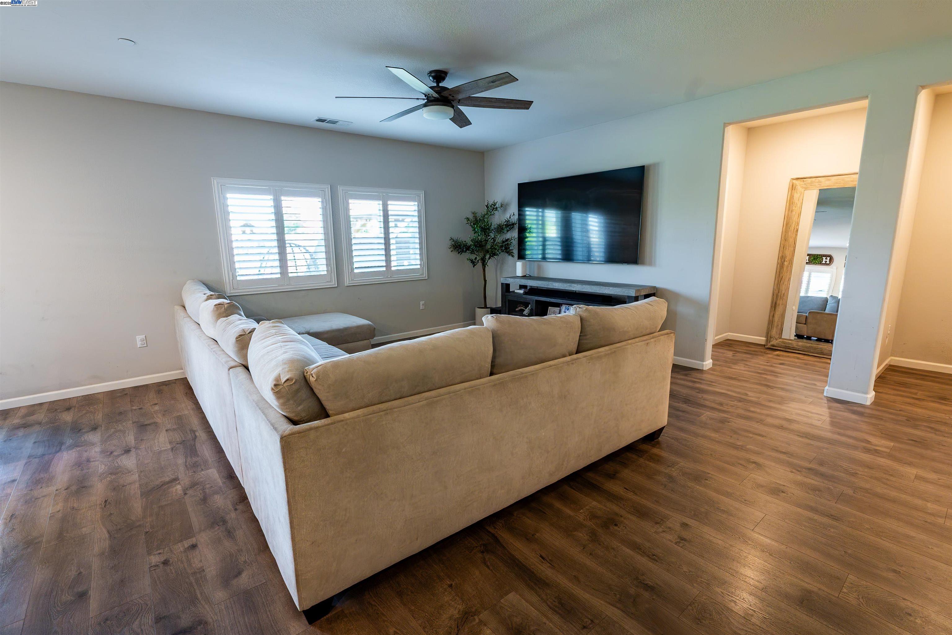 2650 Adams Lane, Manteca, California 95337, 3 Bedrooms Bedrooms, 6 Rooms Rooms,2 BathroomsBathrooms,Residential,For Sale,2650 Adams Lane,41097970
