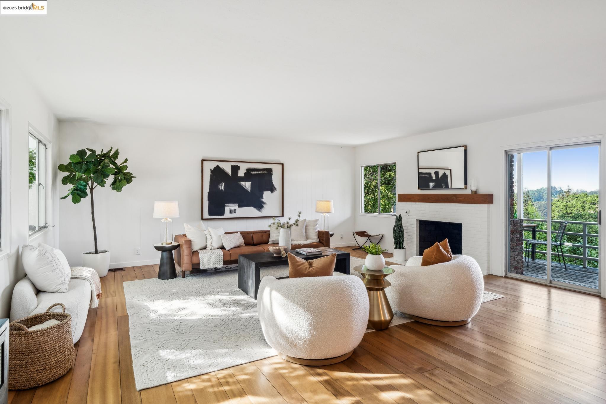 1025 Creston Rd, Berkeley, California 94708, 3 Bedrooms Bedrooms, 7 Rooms Rooms,2 BathroomsBathrooms,Residential,For Sale,1025 Creston Rd,41097973