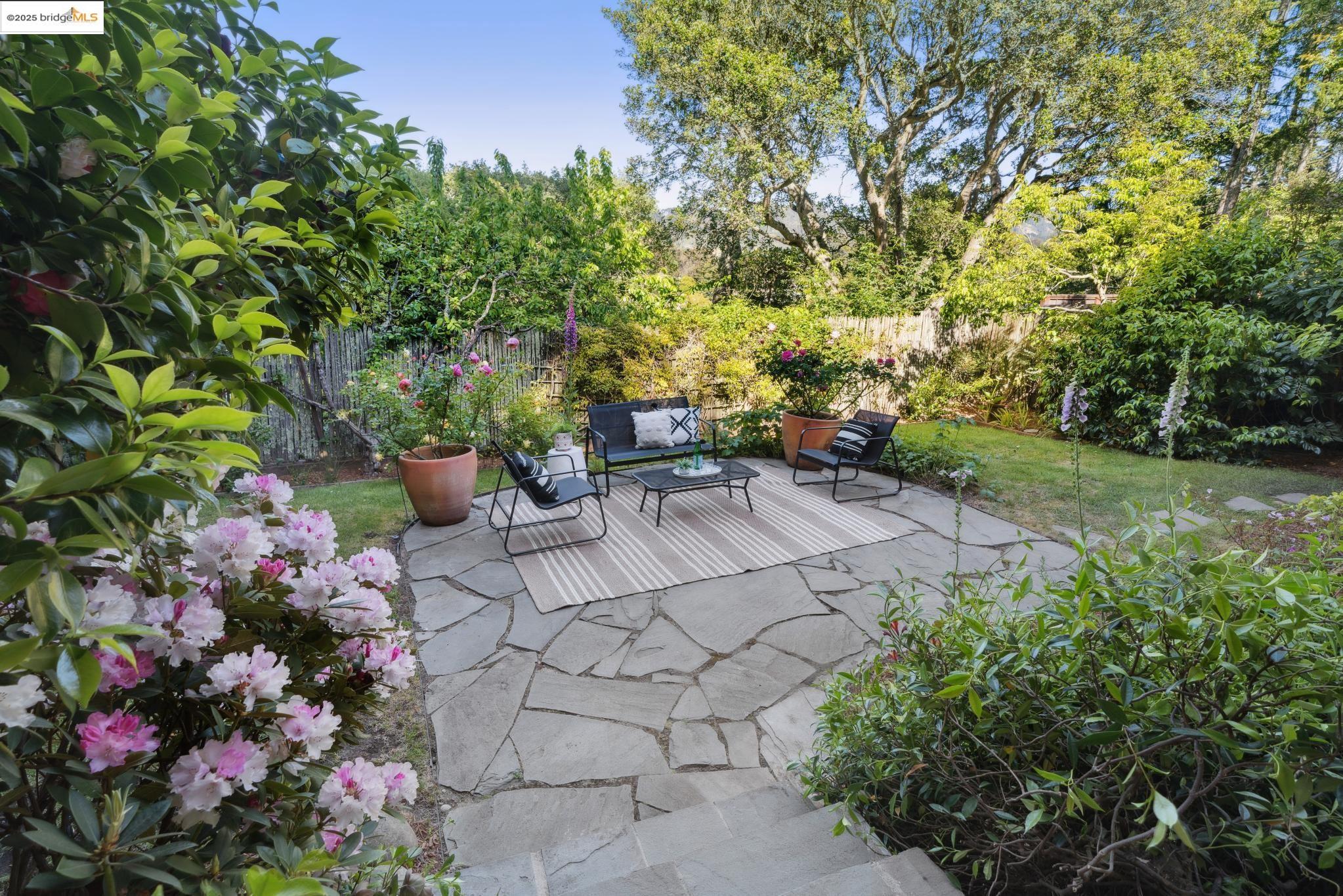 1025 Creston Rd, Berkeley, California 94708, 3 Bedrooms Bedrooms, 7 Rooms Rooms,2 BathroomsBathrooms,Residential,For Sale,1025 Creston Rd,41097973