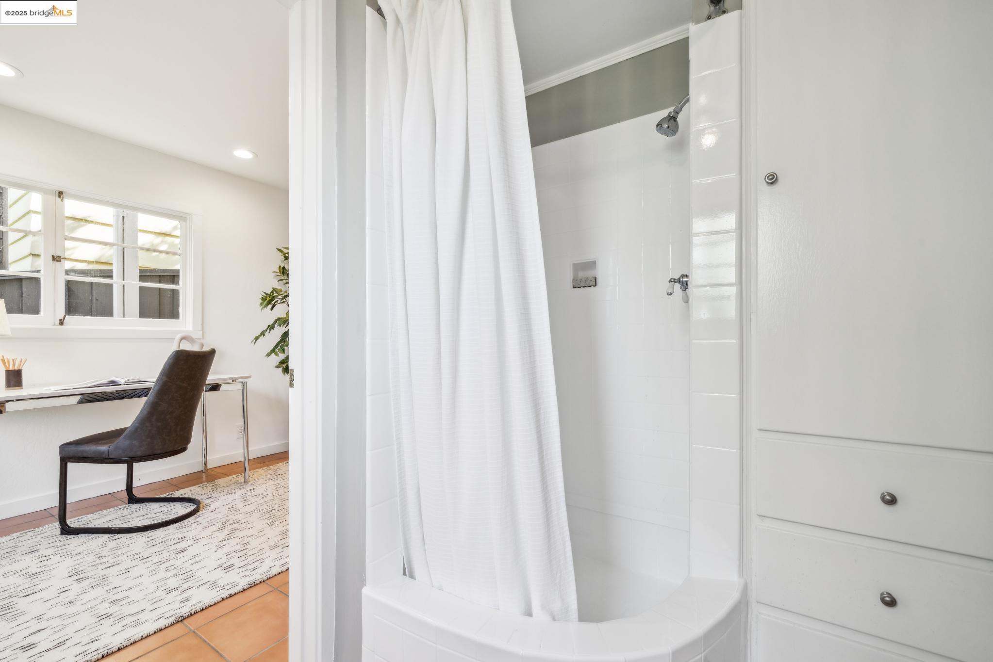 1025 Creston Rd, Berkeley, California 94708, 3 Bedrooms Bedrooms, 7 Rooms Rooms,2 BathroomsBathrooms,Residential,For Sale,1025 Creston Rd,41097973