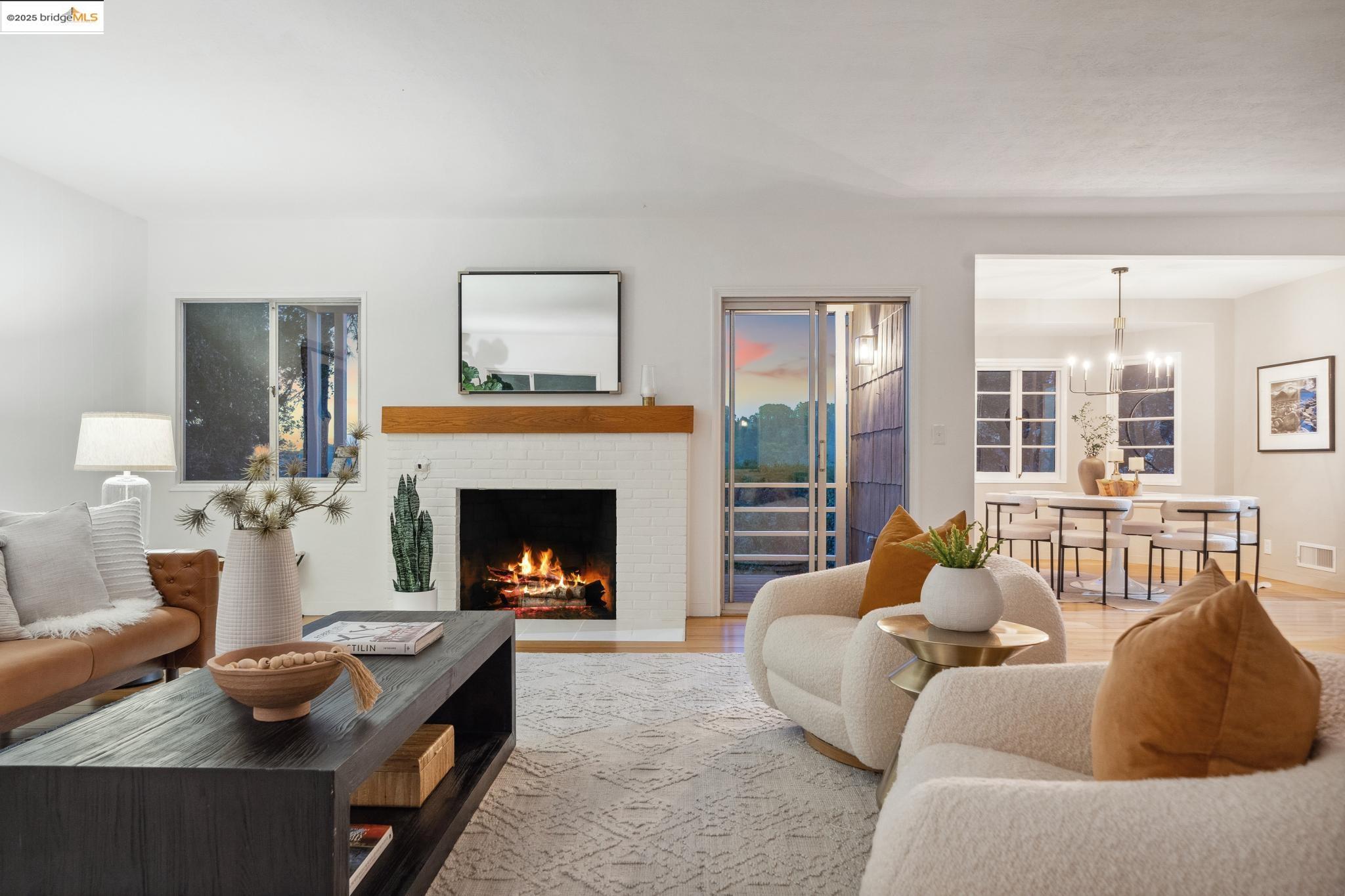 1025 Creston Rd, Berkeley, California 94708, 3 Bedrooms Bedrooms, 7 Rooms Rooms,2 BathroomsBathrooms,Residential,For Sale,1025 Creston Rd,41097973