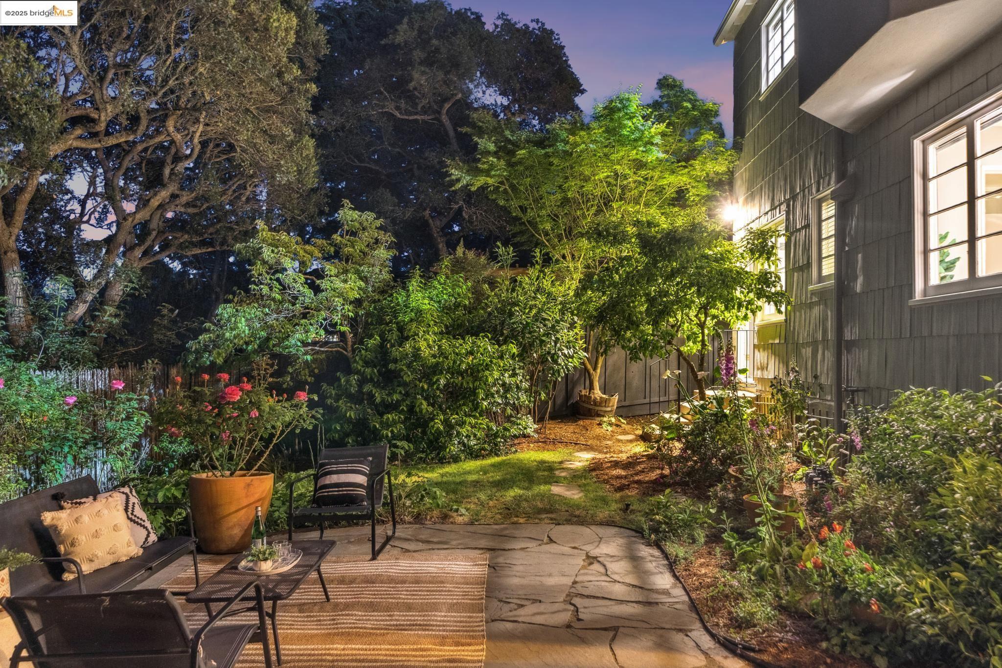 1025 Creston Rd, Berkeley, California 94708, 3 Bedrooms Bedrooms, 7 Rooms Rooms,2 BathroomsBathrooms,Residential,For Sale,1025 Creston Rd,41097973