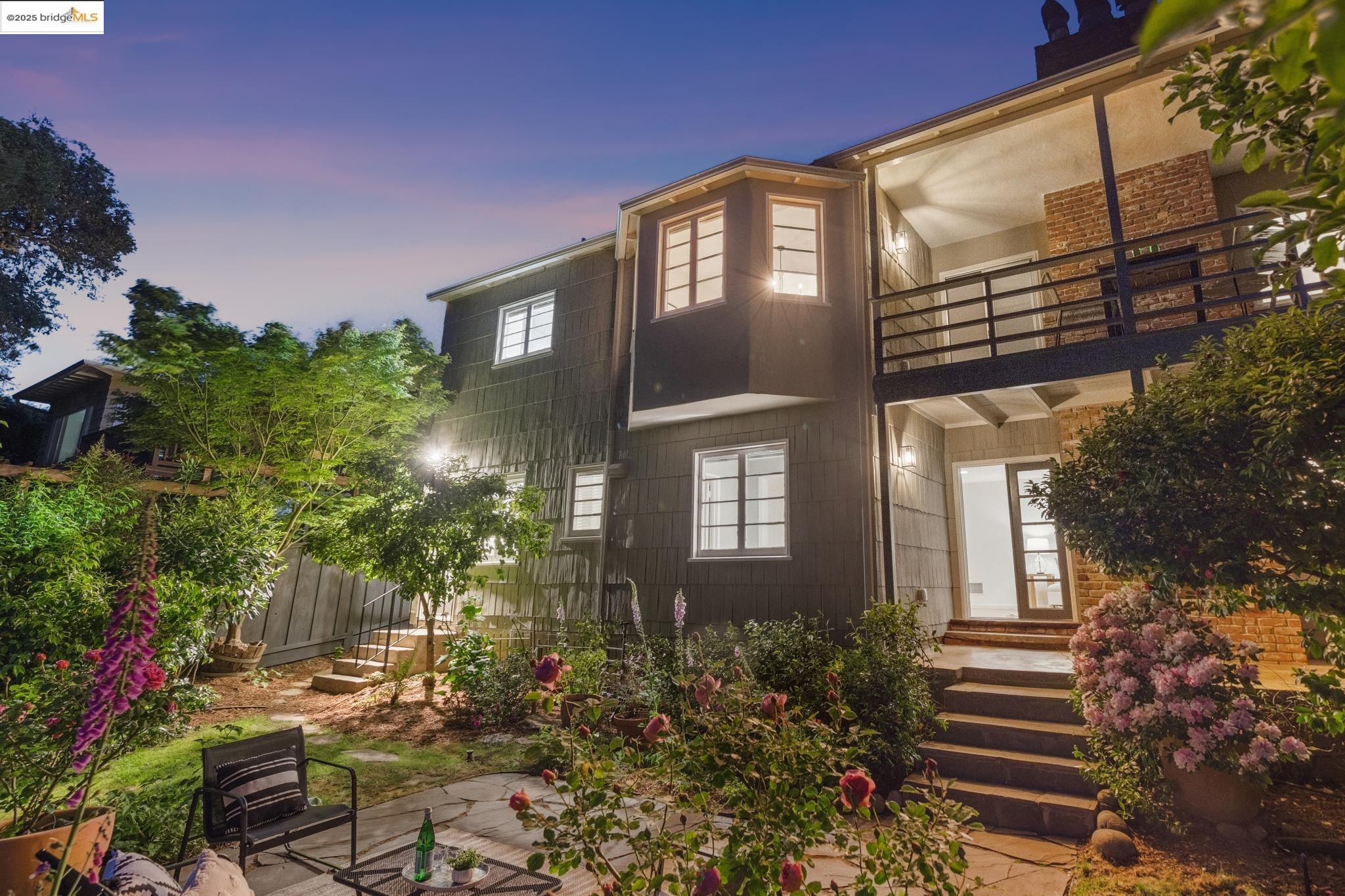 1025 Creston Rd, Berkeley, California 94708, 3 Bedrooms Bedrooms, 7 Rooms Rooms,2 BathroomsBathrooms,Residential,For Sale,1025 Creston Rd,41097973