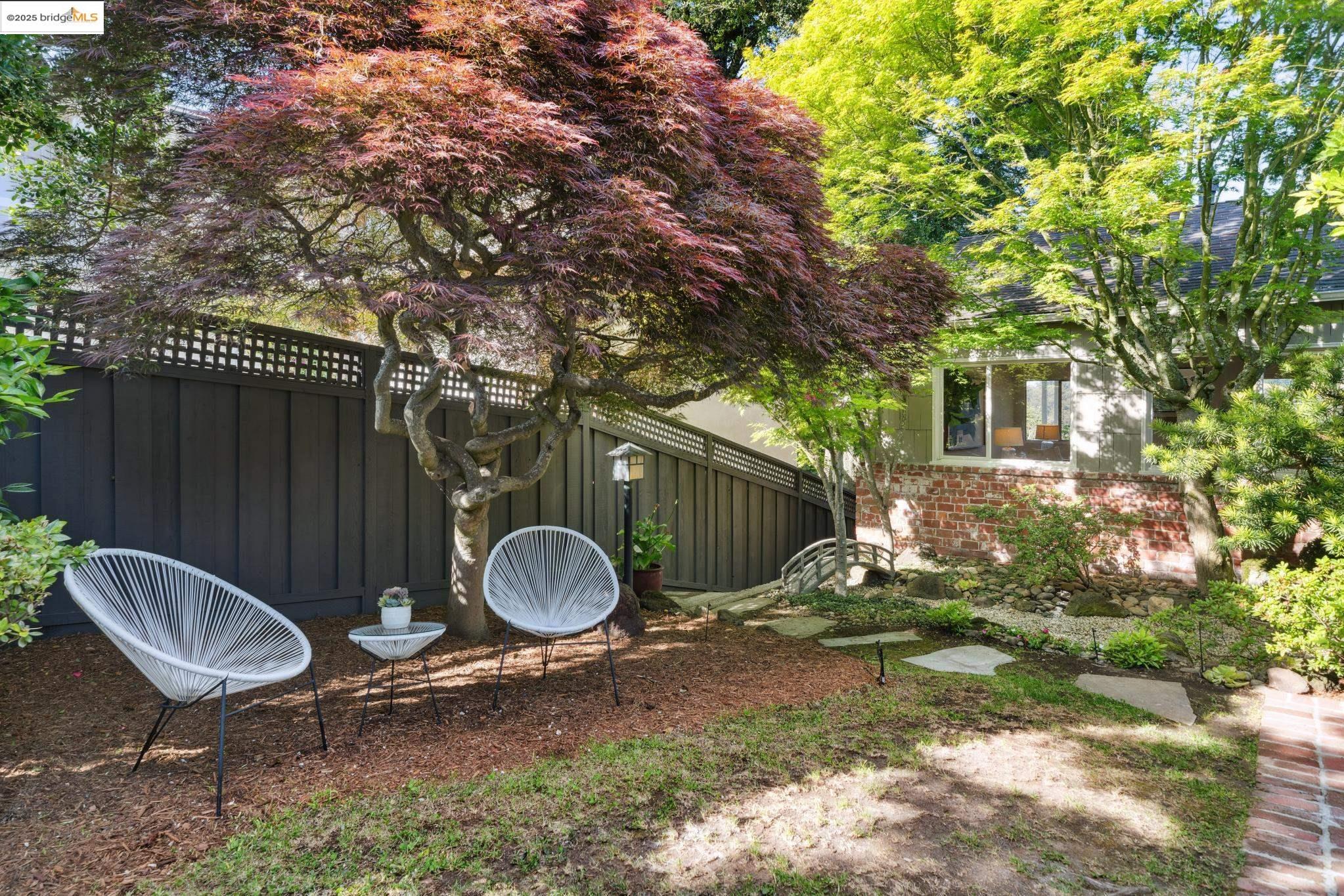 1025 Creston Rd, Berkeley, California 94708, 3 Bedrooms Bedrooms, 7 Rooms Rooms,2 BathroomsBathrooms,Residential,For Sale,1025 Creston Rd,41097973