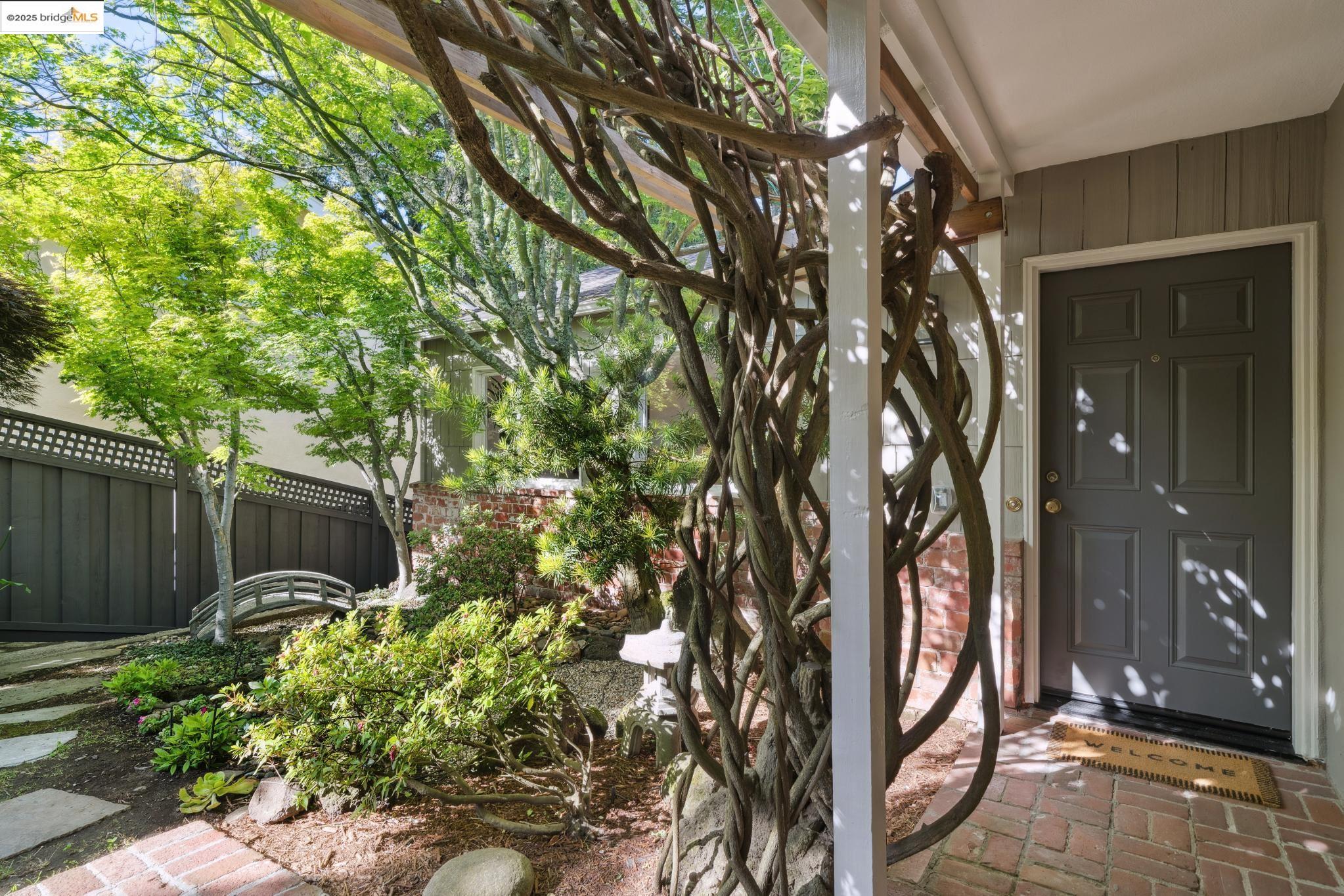 1025 Creston Rd, Berkeley, California 94708, 3 Bedrooms Bedrooms, 7 Rooms Rooms,2 BathroomsBathrooms,Residential,For Sale,1025 Creston Rd,41097973