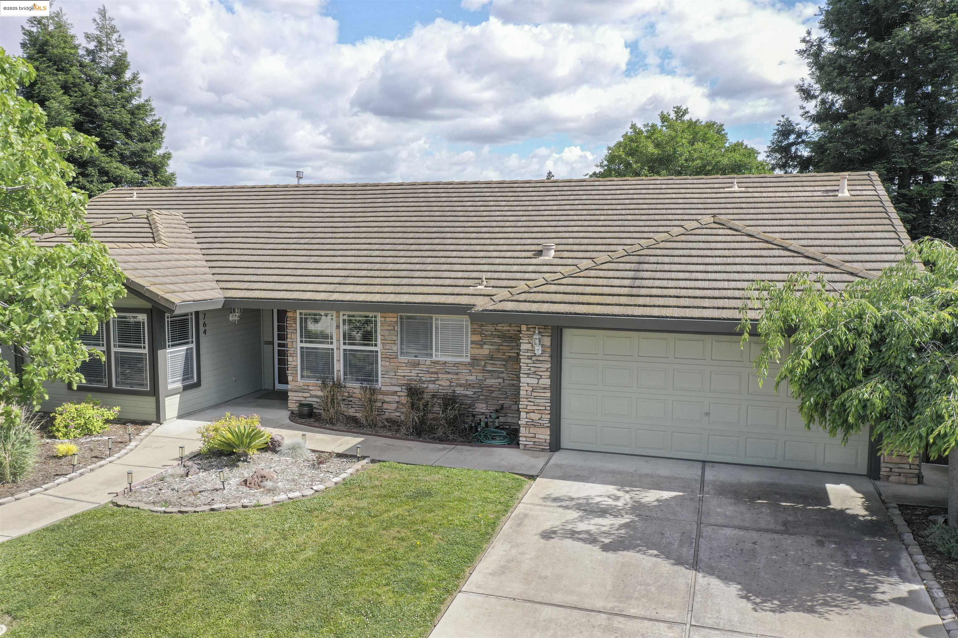 Detail Gallery Image 1 of 1 For 764 Belfast Ct, Galt,  CA 95632 - 3 Beds | 2/1 Baths