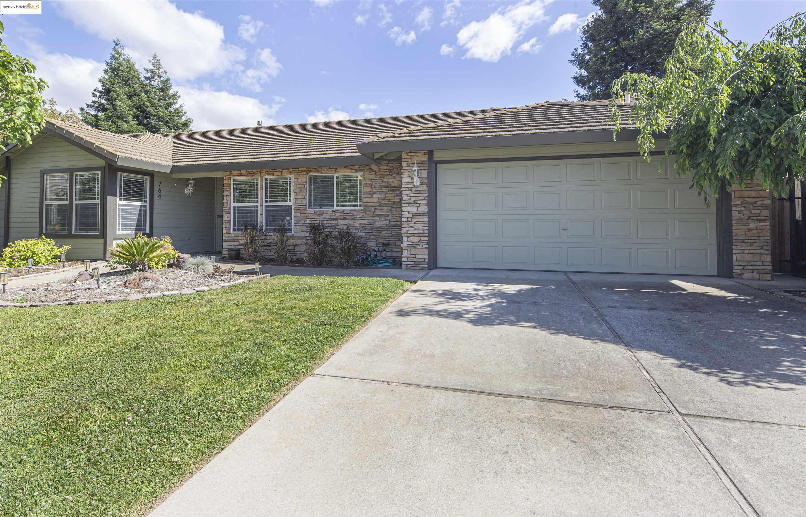 764 Belfast Ct, Galt, California 95632, 3 Bedrooms Bedrooms, 6 Rooms Rooms,2 BathroomsBathrooms,Residential,For Sale,764 Belfast Ct,41097976