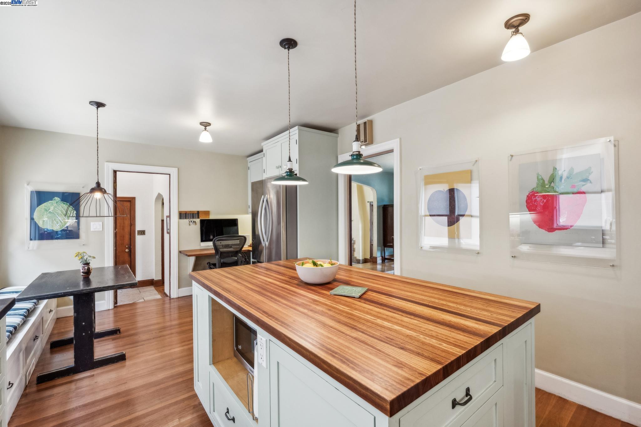 Detail Gallery Image 22 of 56 For 2916 Fillmore St, Alameda,  CA 94501 - 3 Beds | 2 Baths