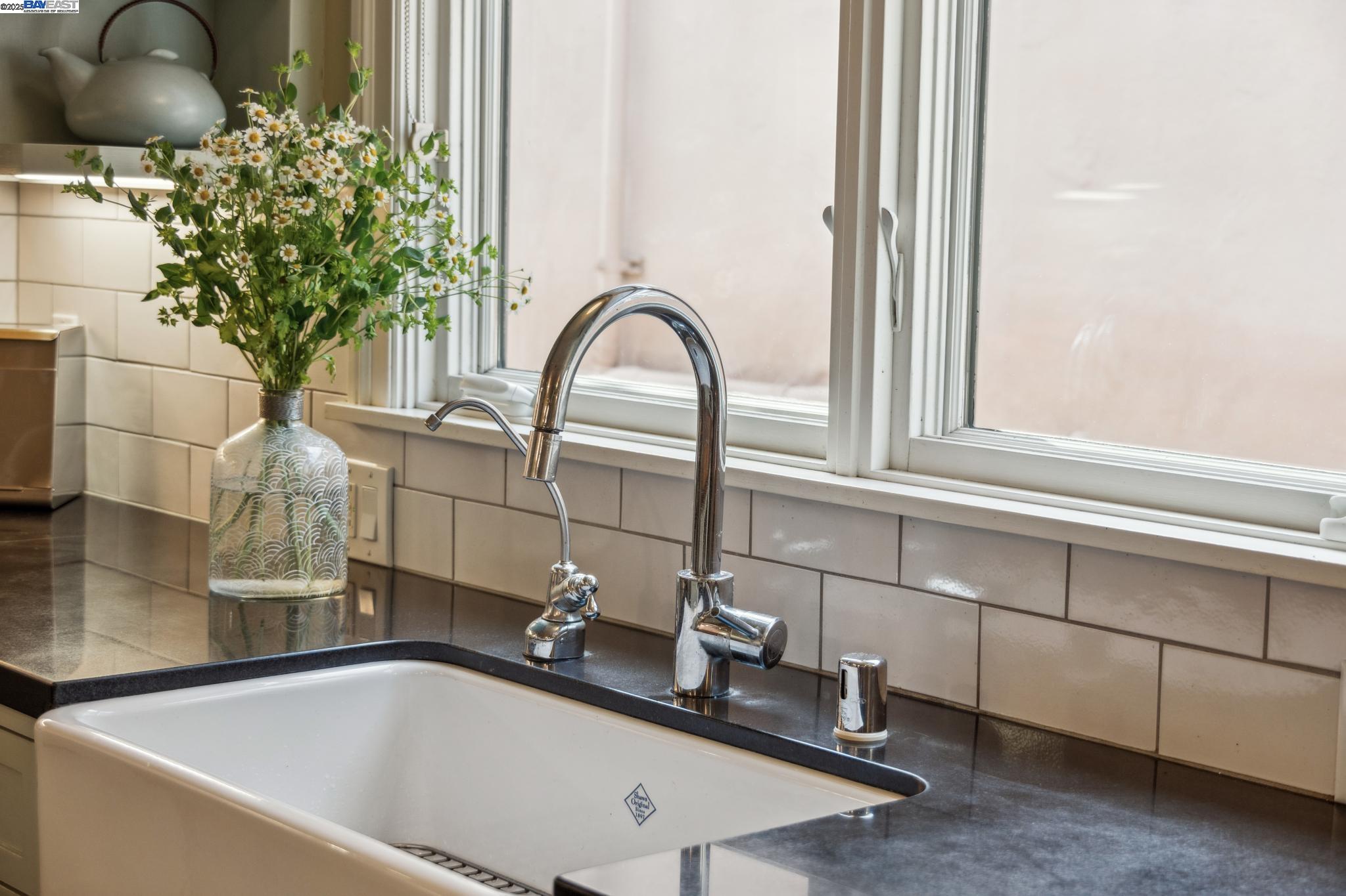 Detail Gallery Image 24 of 56 For 2916 Fillmore St, Alameda,  CA 94501 - 3 Beds | 2 Baths
