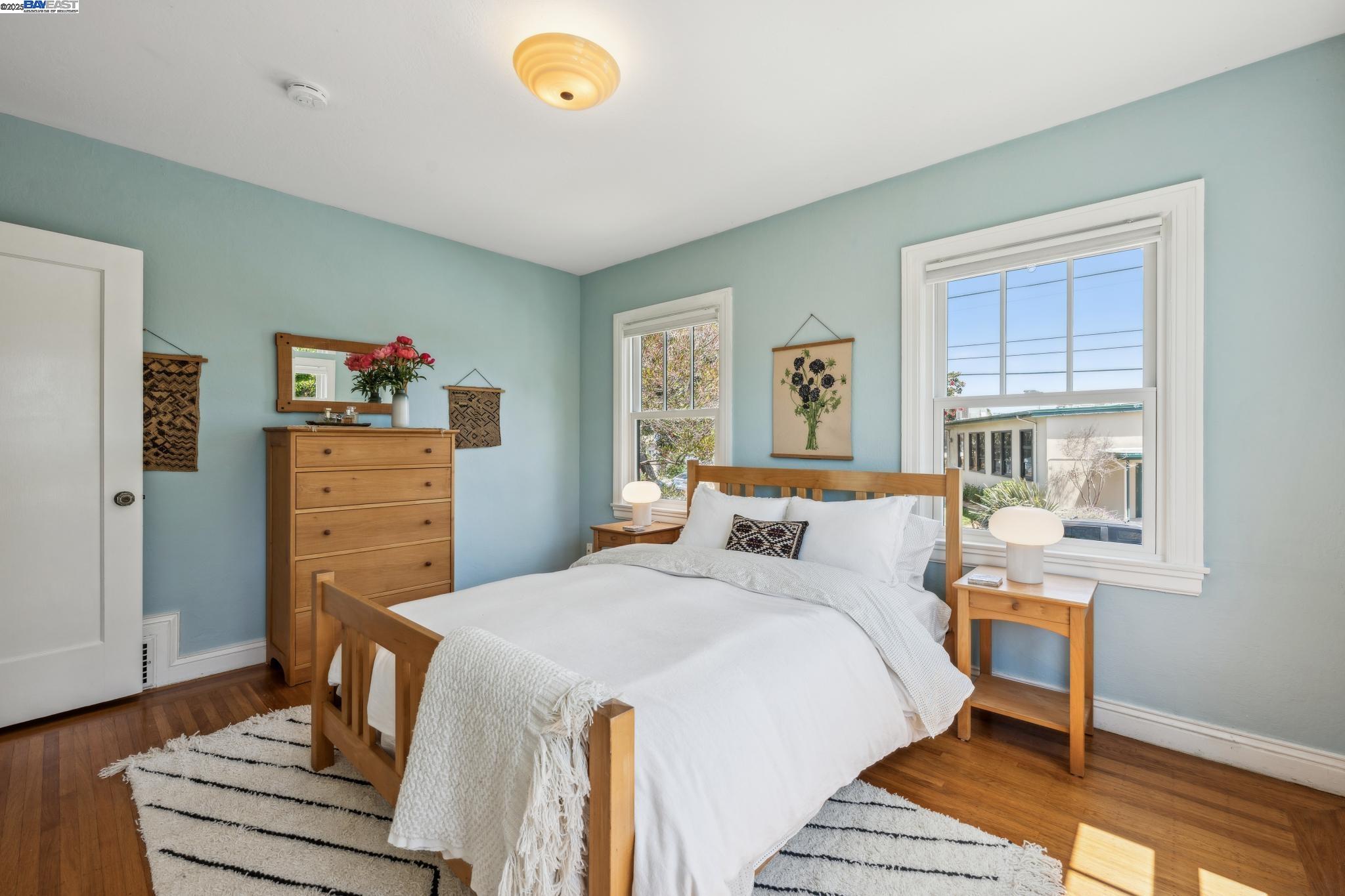 Detail Gallery Image 29 of 56 For 2916 Fillmore St, Alameda,  CA 94501 - 3 Beds | 2 Baths