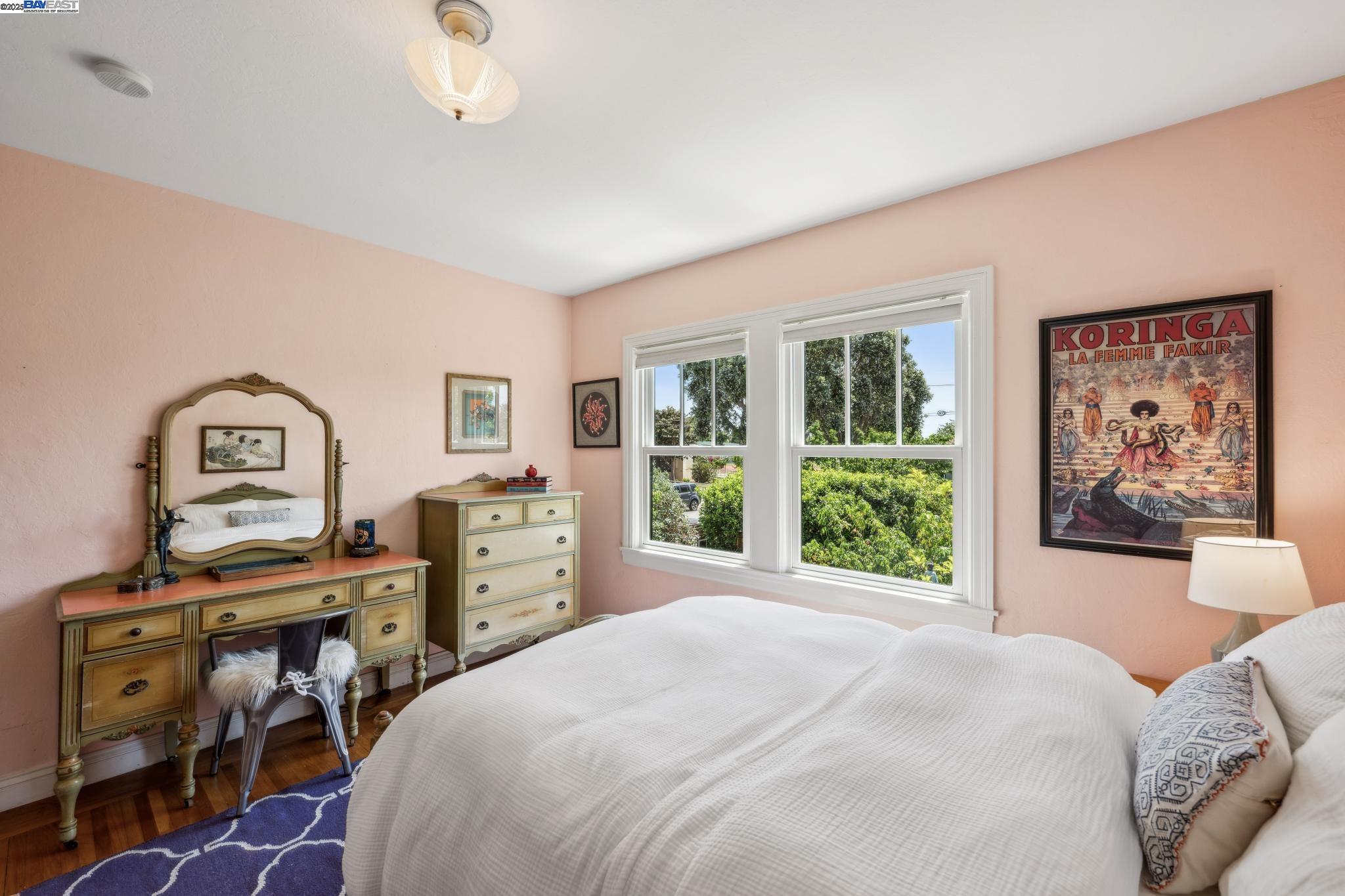 Detail Gallery Image 37 of 56 For 2916 Fillmore St, Alameda,  CA 94501 - 3 Beds | 2 Baths
