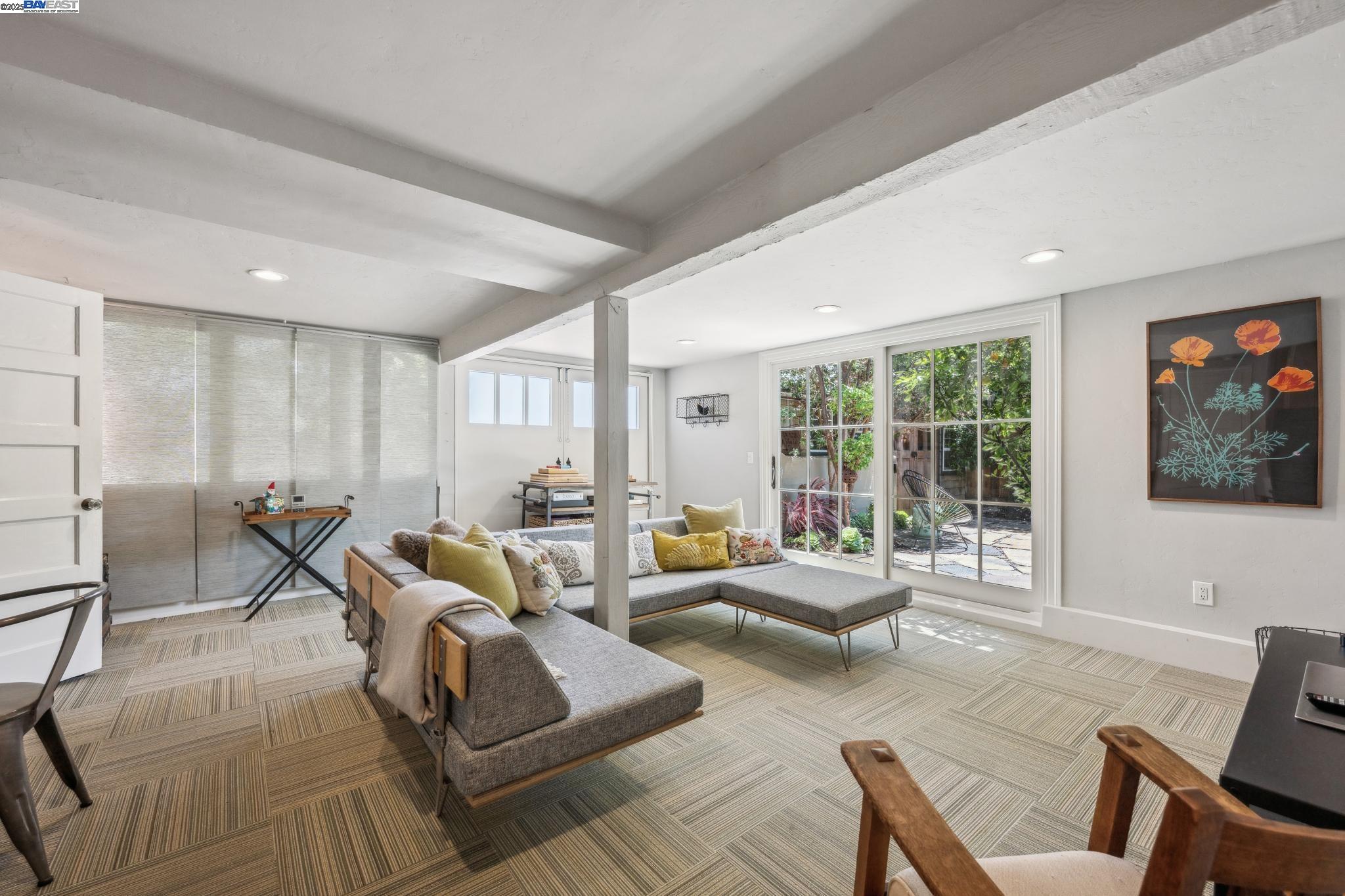 Detail Gallery Image 41 of 56 For 2916 Fillmore St, Alameda,  CA 94501 - 3 Beds | 2 Baths