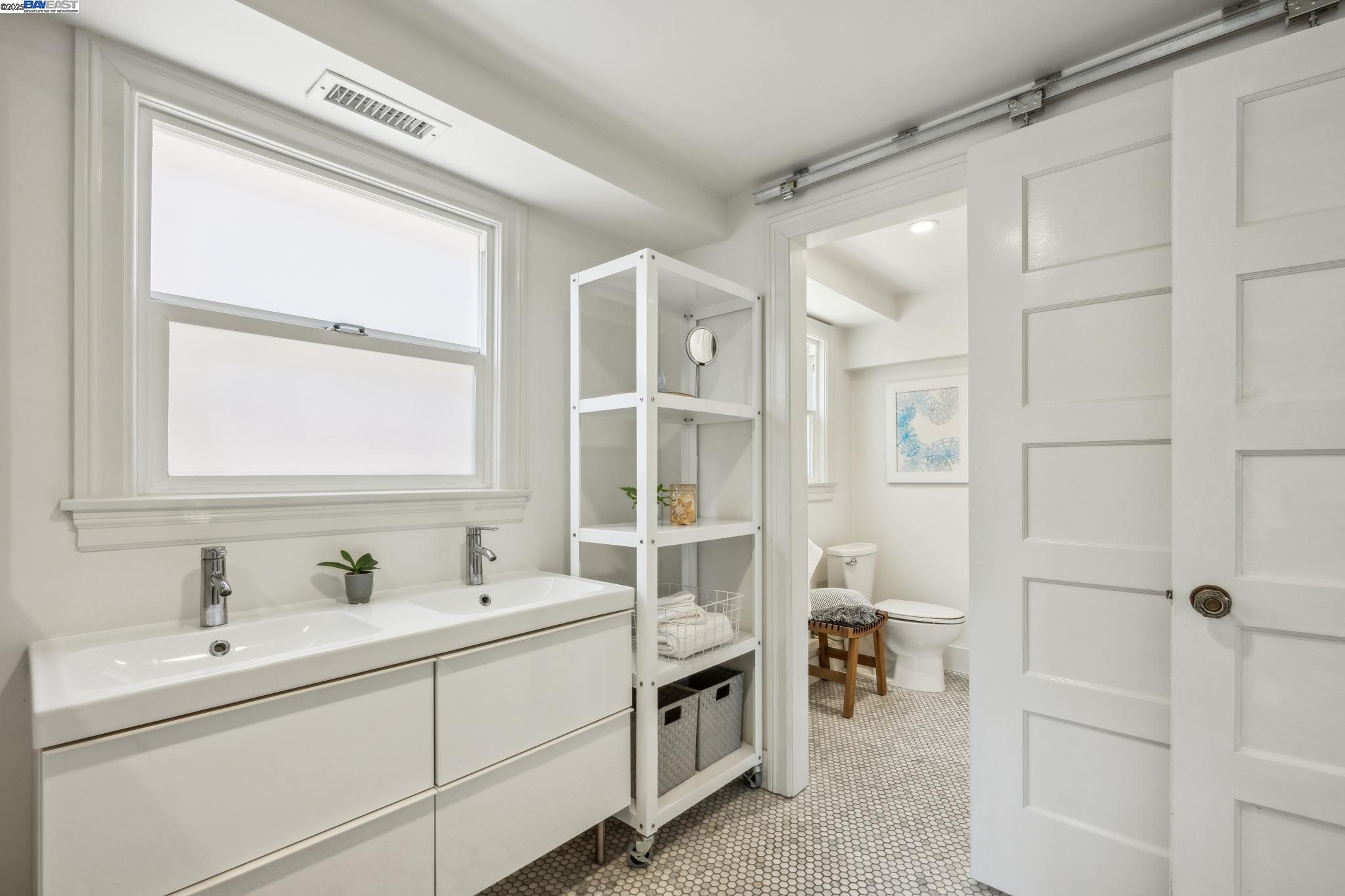 Detail Gallery Image 48 of 56 For 2916 Fillmore St, Alameda,  CA 94501 - 3 Beds | 2 Baths