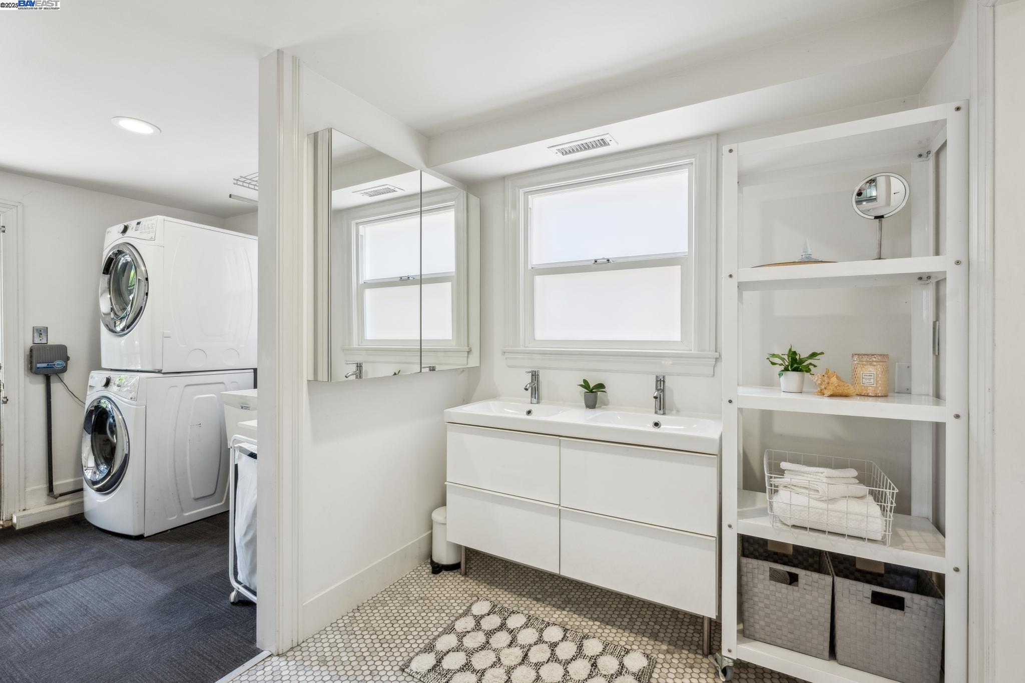 Detail Gallery Image 50 of 56 For 2916 Fillmore St, Alameda,  CA 94501 - 3 Beds | 2 Baths