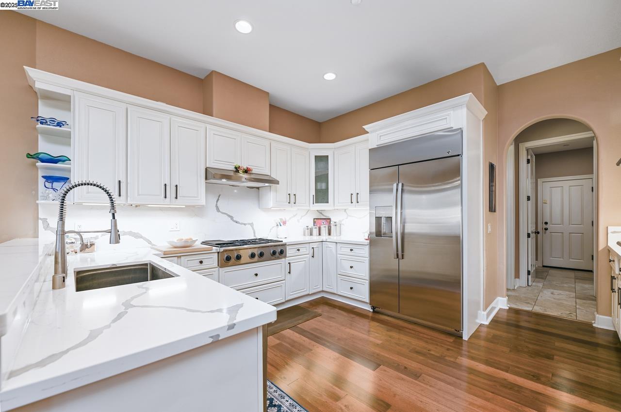Detail Gallery Image 17 of 60 For 3560 Ovella Way, Pleasanton,  CA 94566 - 4 Beds | 4/1 Baths