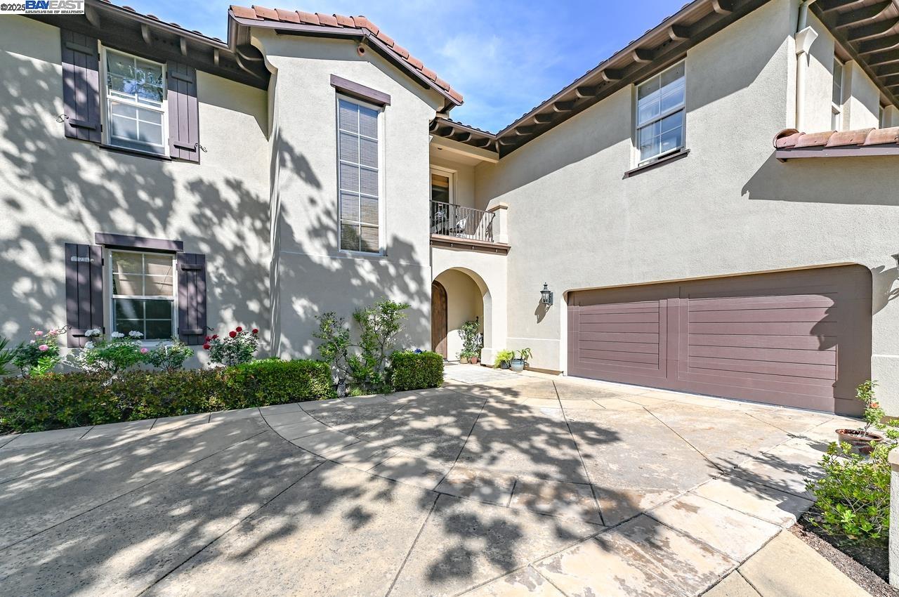 Detail Gallery Image 3 of 60 For 3560 Ovella Way, Pleasanton,  CA 94566 - 4 Beds | 4/1 Baths