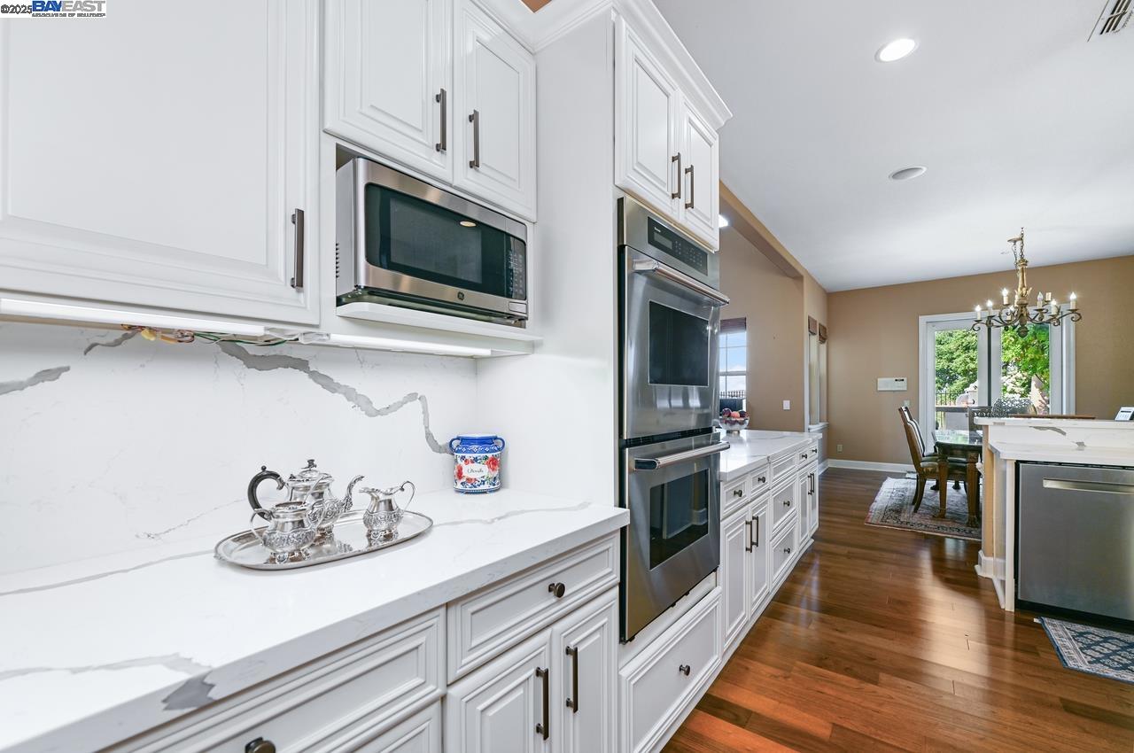 Detail Gallery Image 22 of 60 For 3560 Ovella Way, Pleasanton,  CA 94566 - 4 Beds | 4/1 Baths