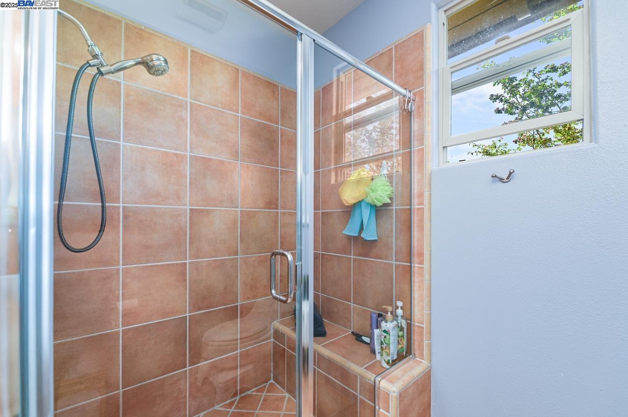 Detail Gallery Image 30 of 60 For 3560 Ovella Way, Pleasanton,  CA 94566 - 4 Beds | 4/1 Baths