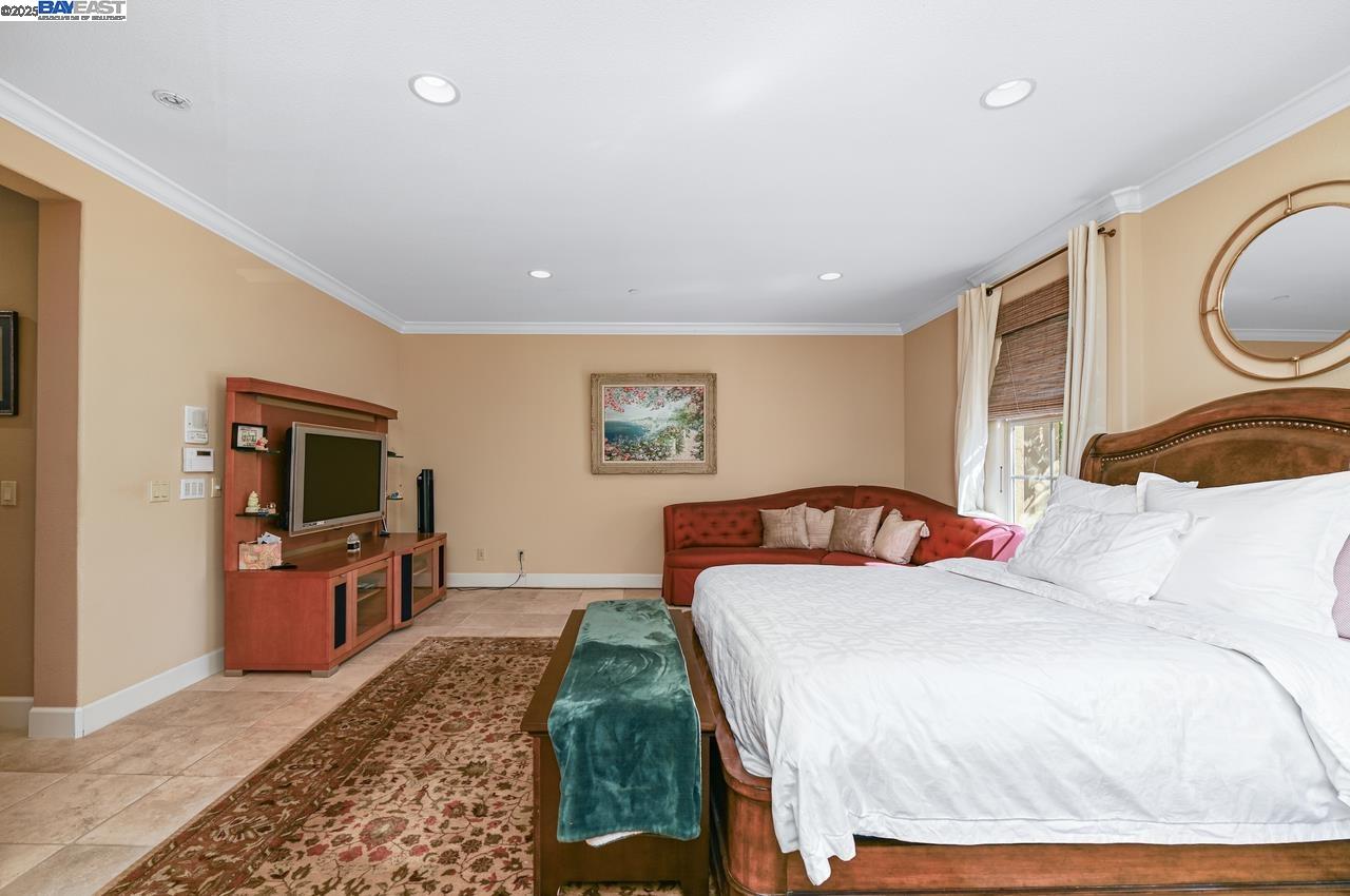 Detail Gallery Image 33 of 60 For 3560 Ovella Way, Pleasanton,  CA 94566 - 4 Beds | 4/1 Baths