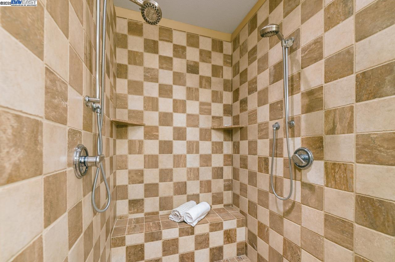 Detail Gallery Image 36 of 60 For 3560 Ovella Way, Pleasanton,  CA 94566 - 4 Beds | 4/1 Baths