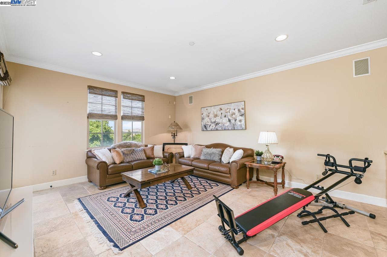 Detail Gallery Image 37 of 60 For 3560 Ovella Way, Pleasanton,  CA 94566 - 4 Beds | 4/1 Baths