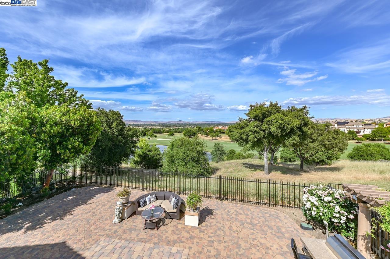 Detail Gallery Image 41 of 60 For 3560 Ovella Way, Pleasanton,  CA 94566 - 4 Beds | 4/1 Baths