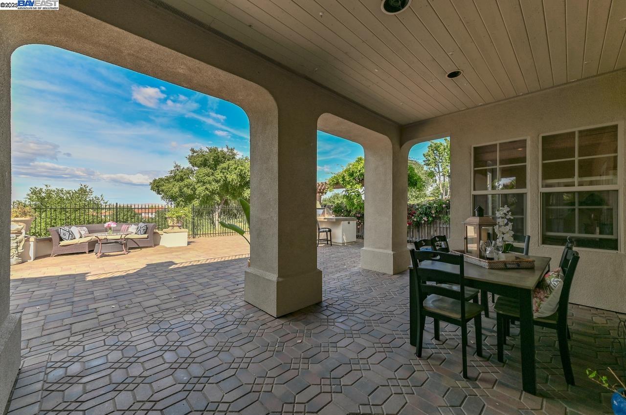 Detail Gallery Image 44 of 60 For 3560 Ovella Way, Pleasanton,  CA 94566 - 4 Beds | 4/1 Baths