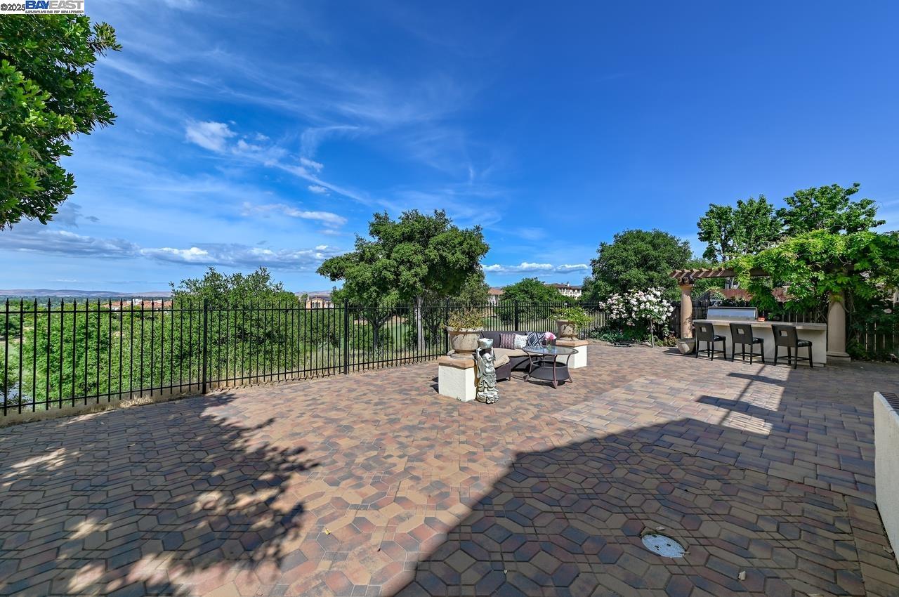 Detail Gallery Image 47 of 60 For 3560 Ovella Way, Pleasanton,  CA 94566 - 4 Beds | 4/1 Baths