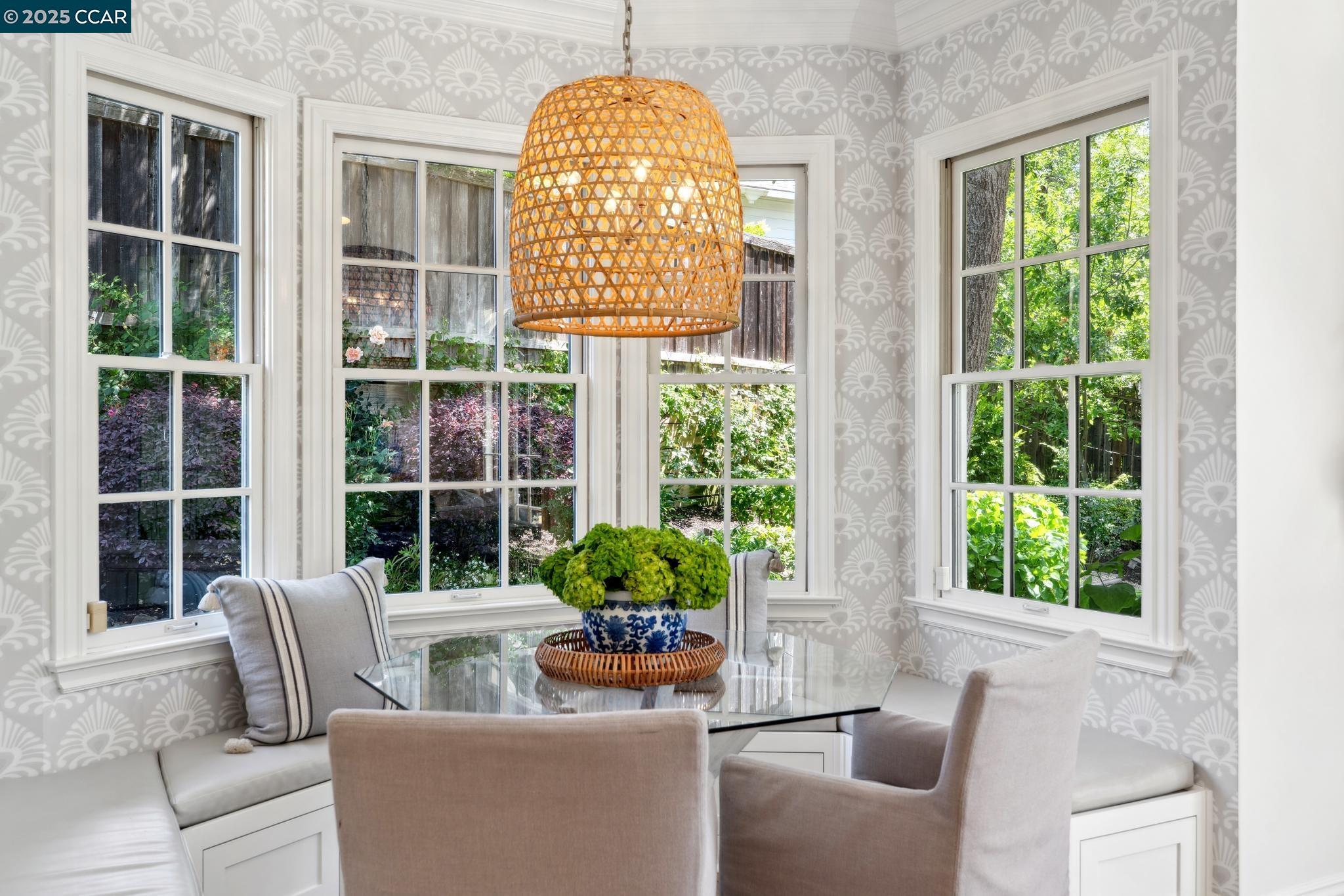 Detail Gallery Image 16 of 54 For 77 Van Ripper Ln, Orinda,  CA 94563 - 4 Beds | 3 Baths