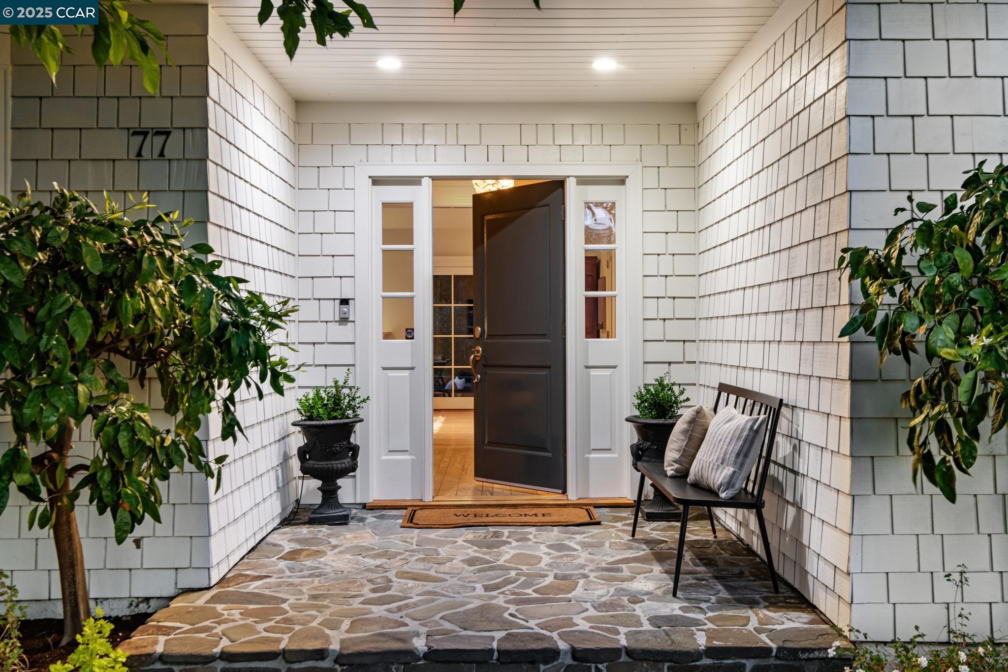 Detail Gallery Image 3 of 54 For 77 Van Ripper Ln, Orinda,  CA 94563 - 4 Beds | 3 Baths