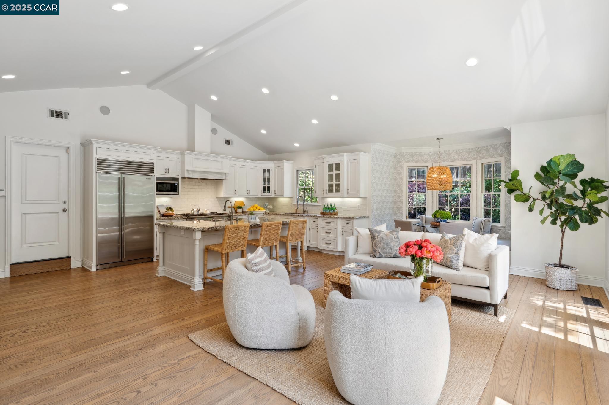 Detail Gallery Image 20 of 54 For 77 Van Ripper Ln, Orinda,  CA 94563 - 4 Beds | 3 Baths