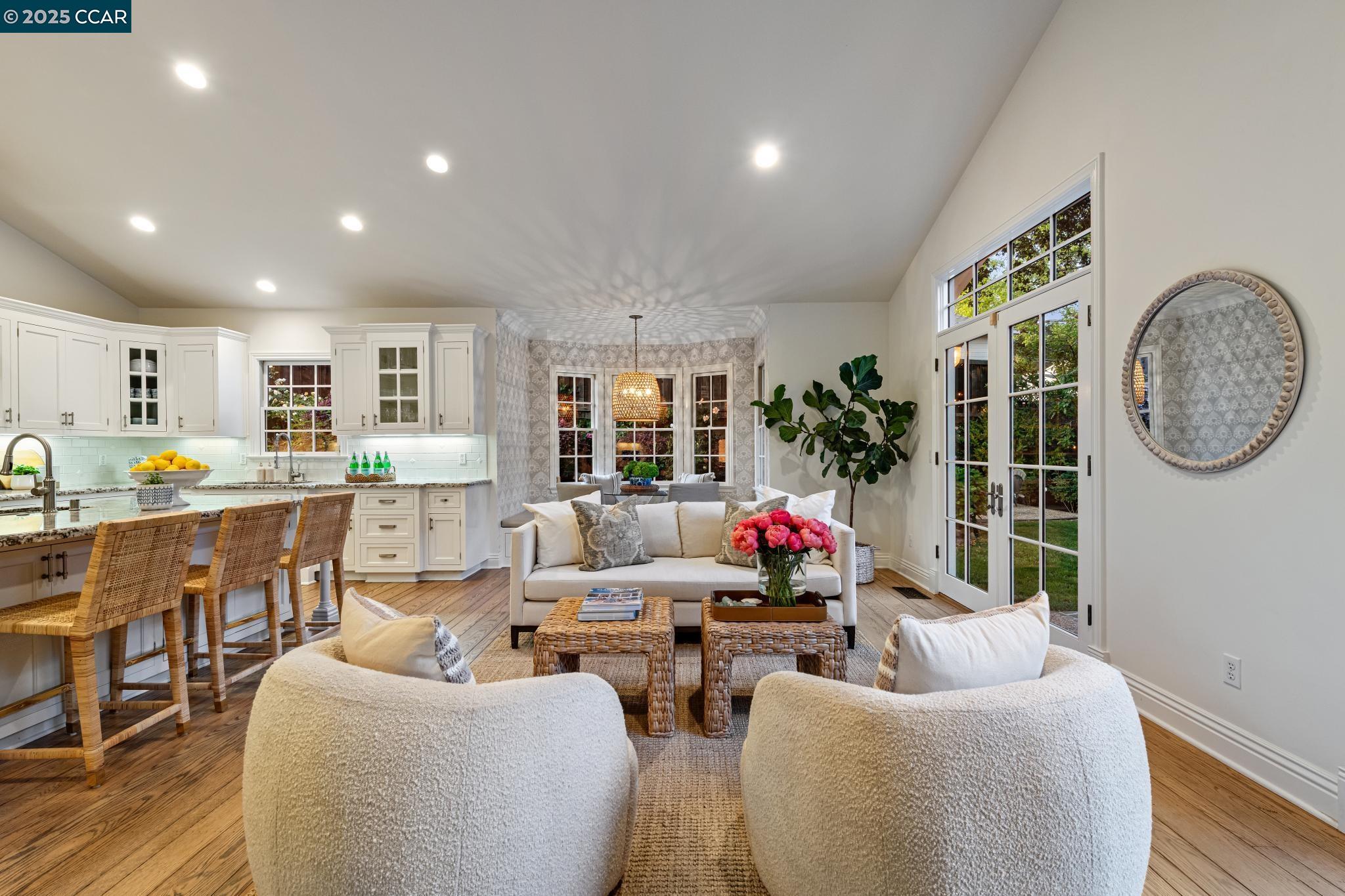 Detail Gallery Image 21 of 54 For 77 Van Ripper Ln, Orinda,  CA 94563 - 4 Beds | 3 Baths