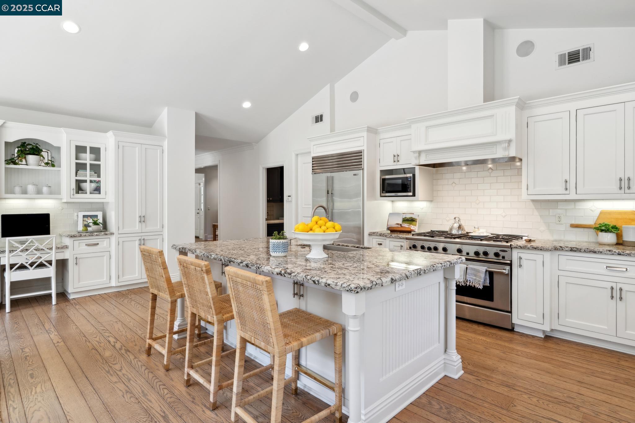 Detail Gallery Image 22 of 54 For 77 Van Ripper Ln, Orinda,  CA 94563 - 4 Beds | 3 Baths