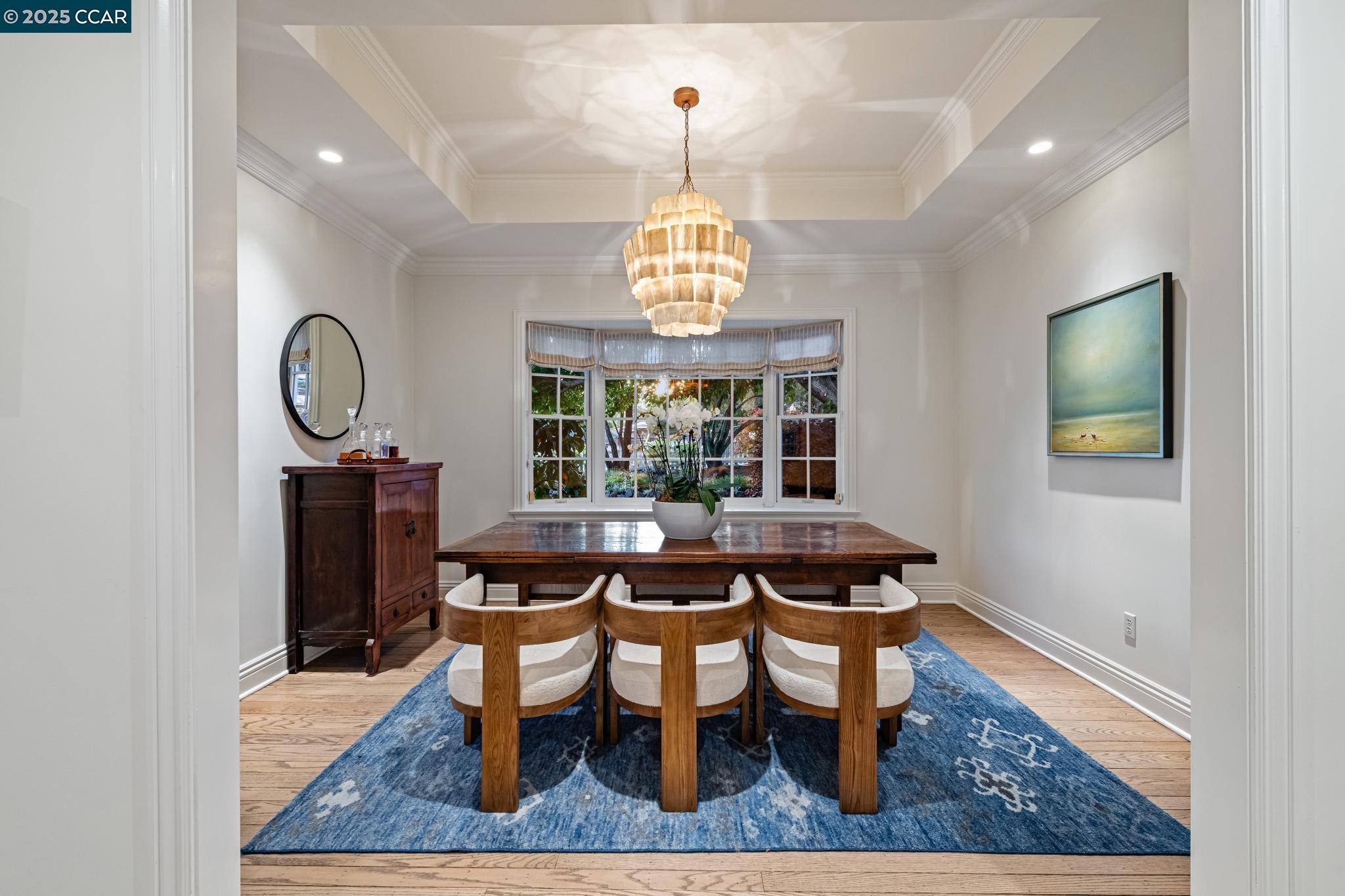 Detail Gallery Image 8 of 54 For 77 Van Ripper Ln, Orinda,  CA 94563 - 4 Beds | 3 Baths