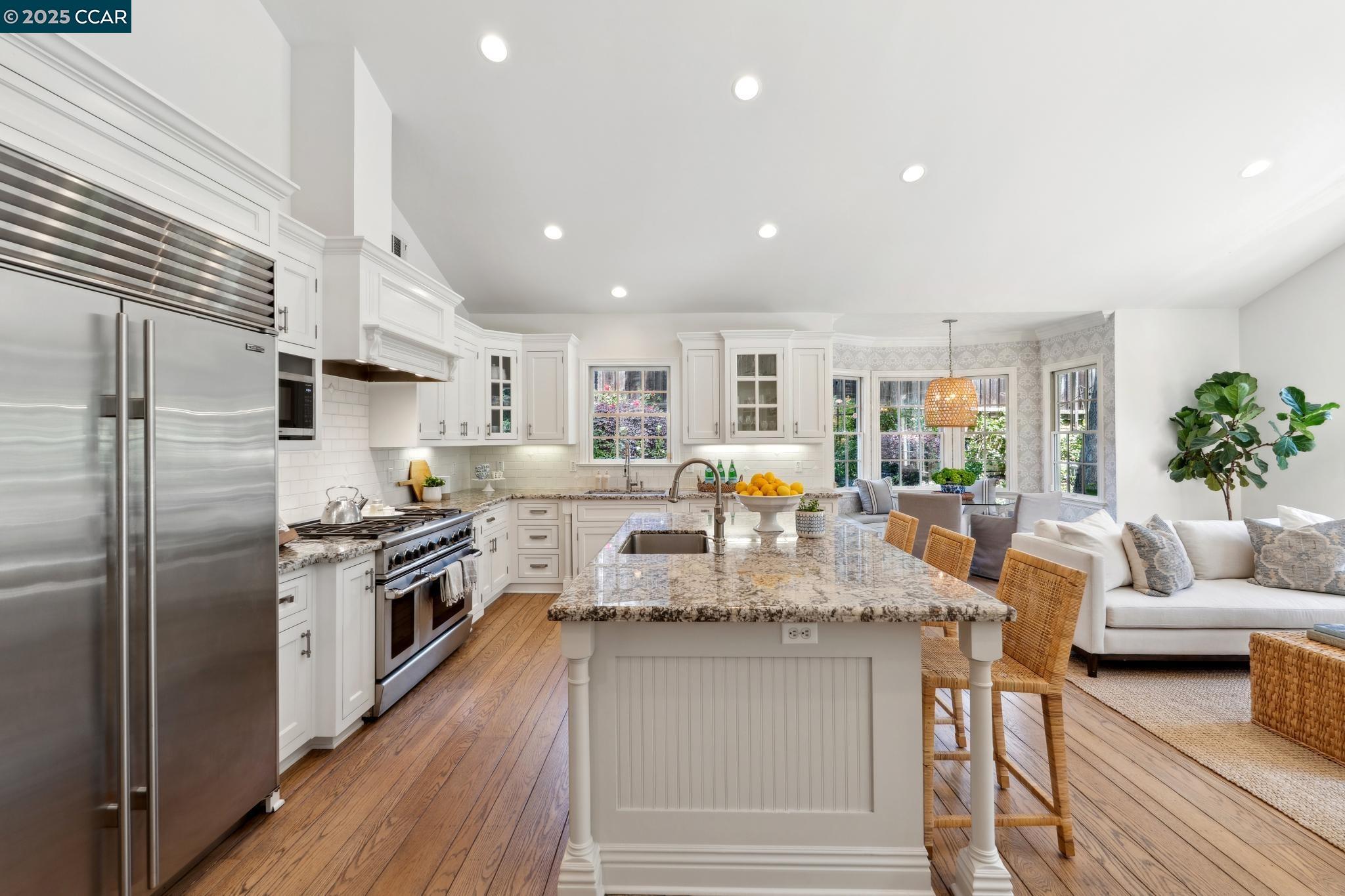 Detail Gallery Image 10 of 54 For 77 Van Ripper Ln, Orinda,  CA 94563 - 4 Beds | 3 Baths