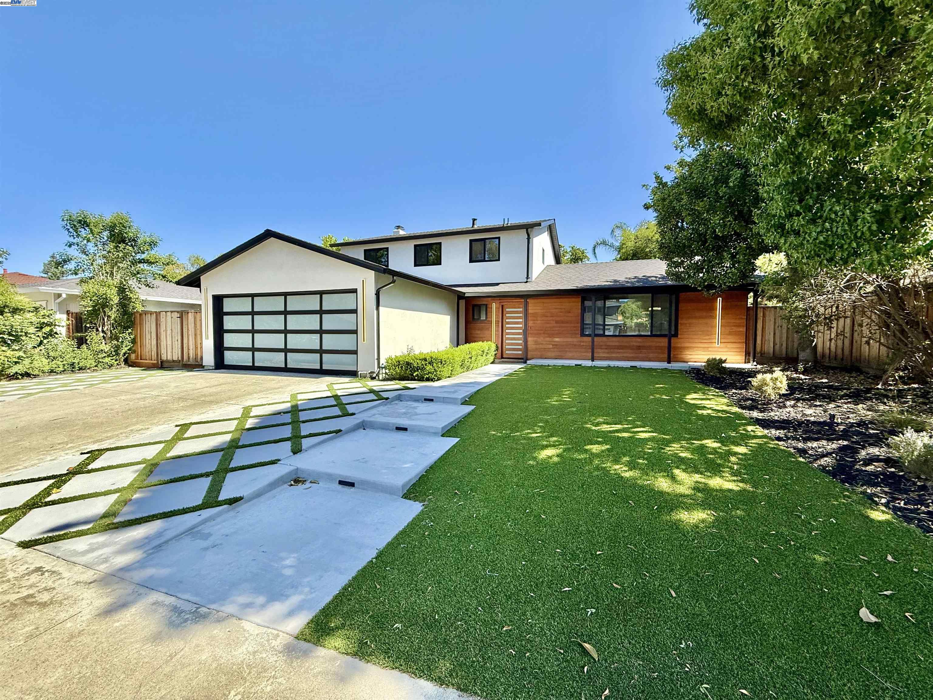 Detail Gallery Image 2 of 52 For 1926 Paseo Del Cajon, Pleasanton,  CA 94566 - 4 Beds | 2/1 Baths